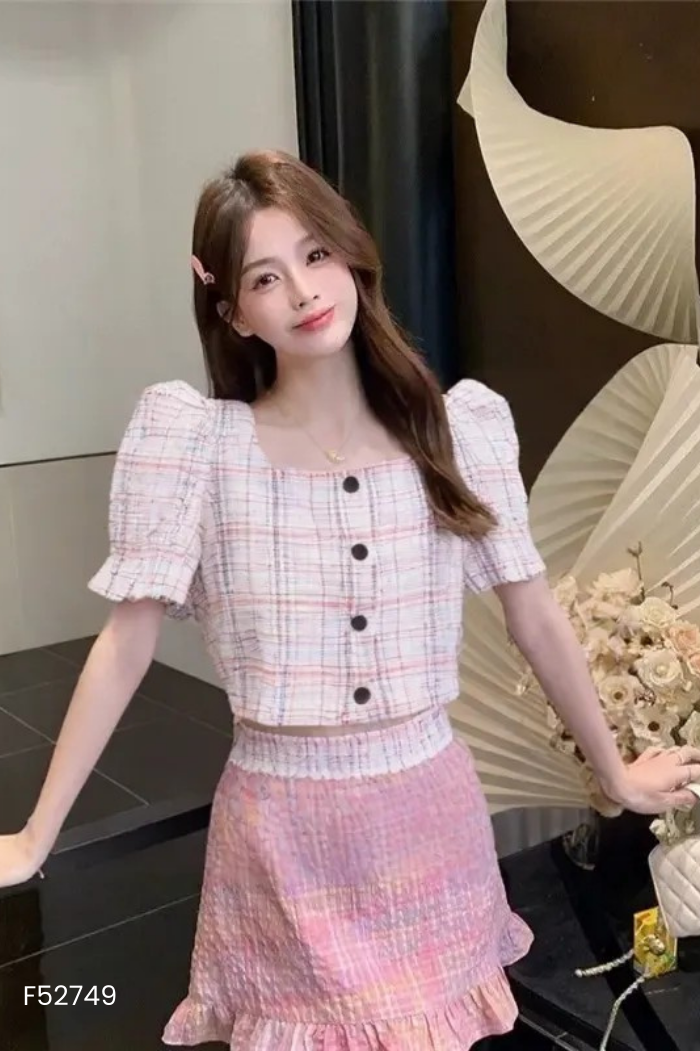 Áo BETTERISTA trắng mix kẻ nhiều màu