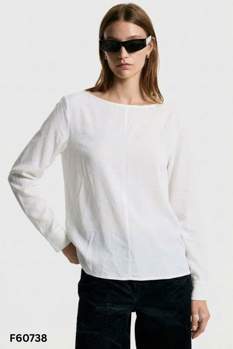 Áo UNIQLO trắng trơn