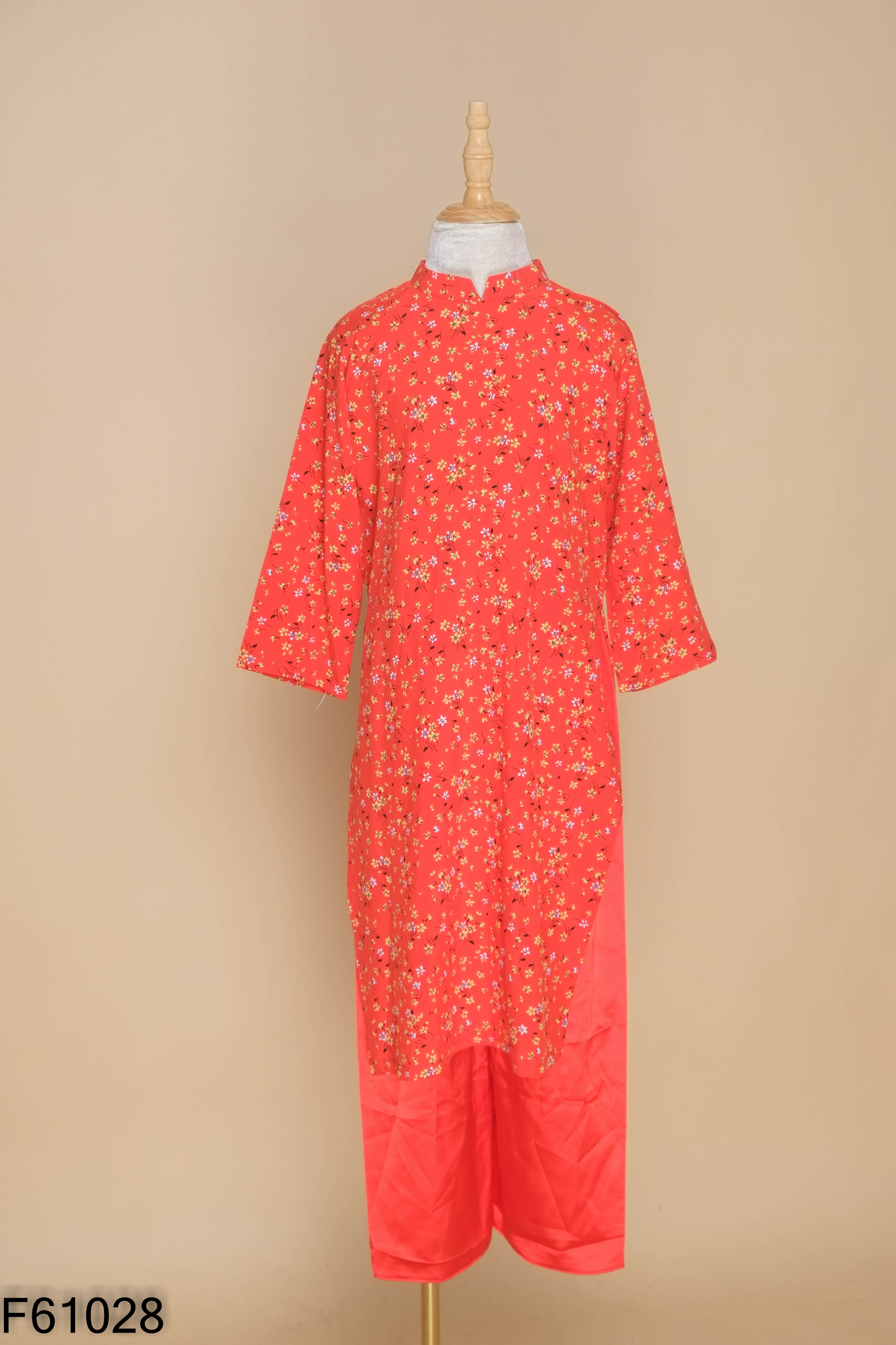 Set áo dài đỏ họa tiết hoa