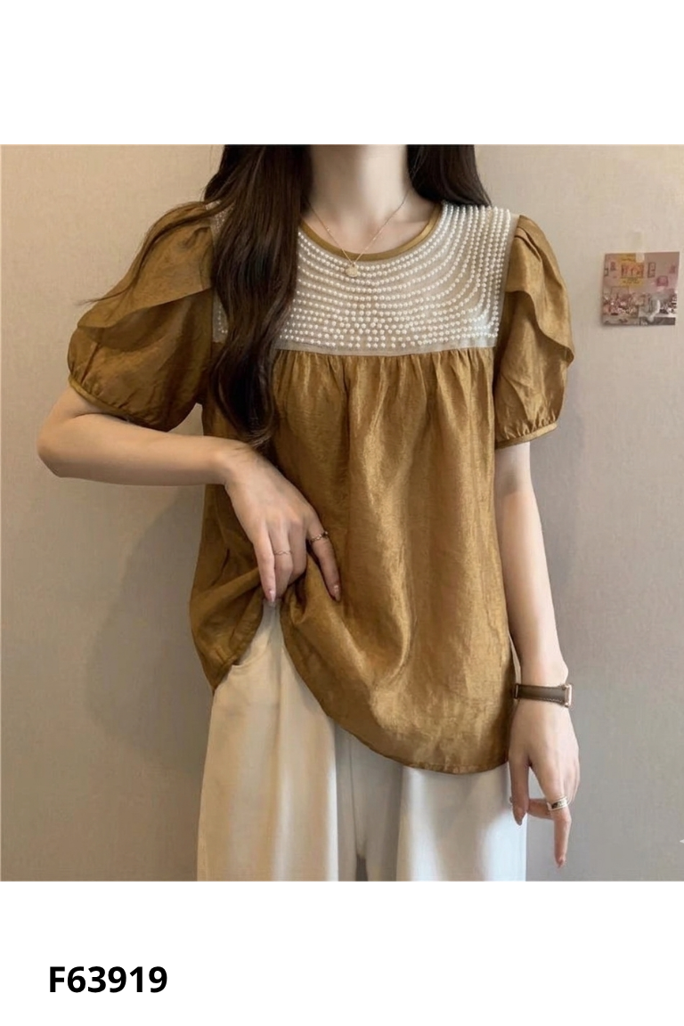 Áo voan nâu đính ngọc trai