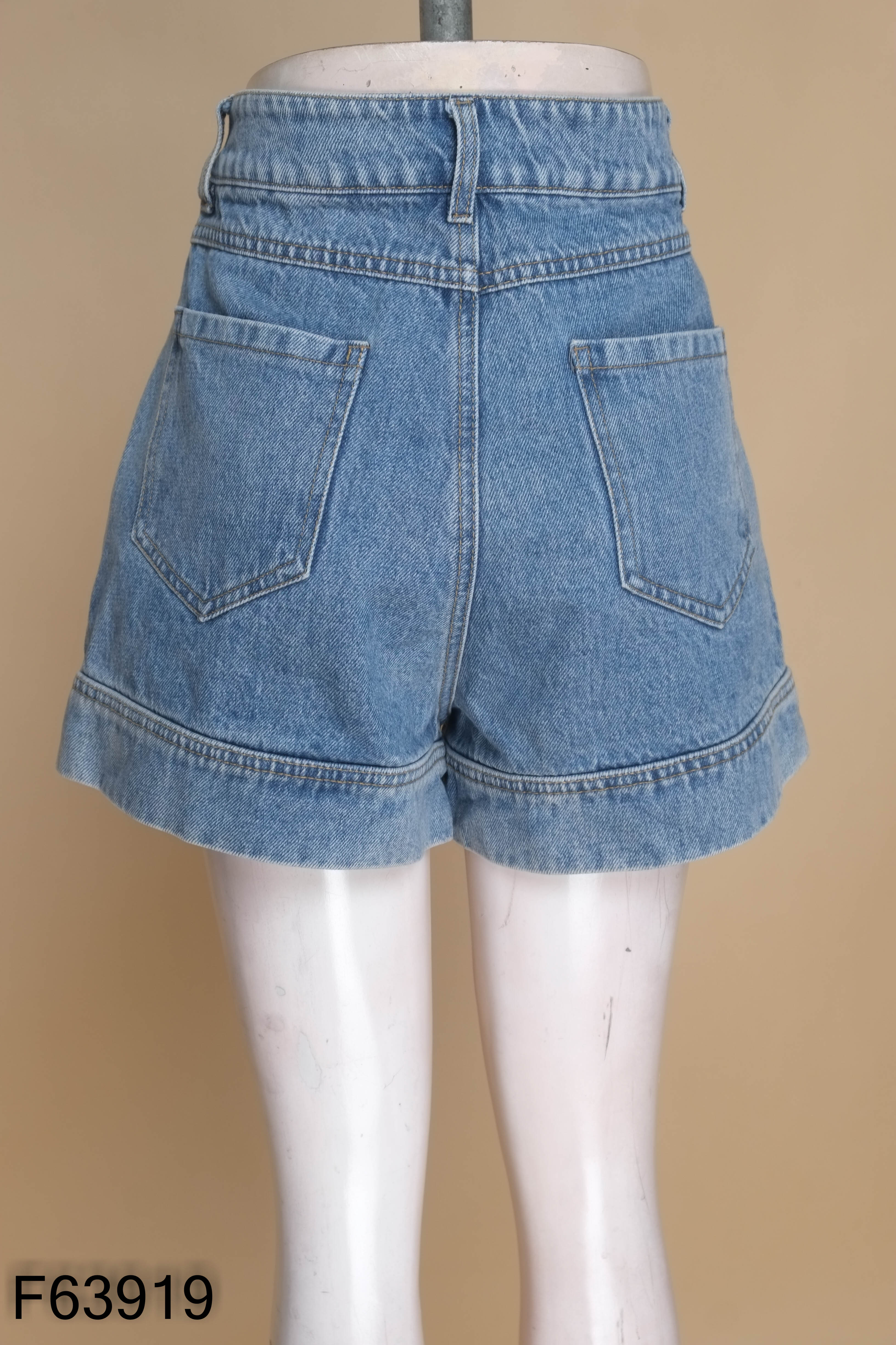 Quần short jean xanh nhạt