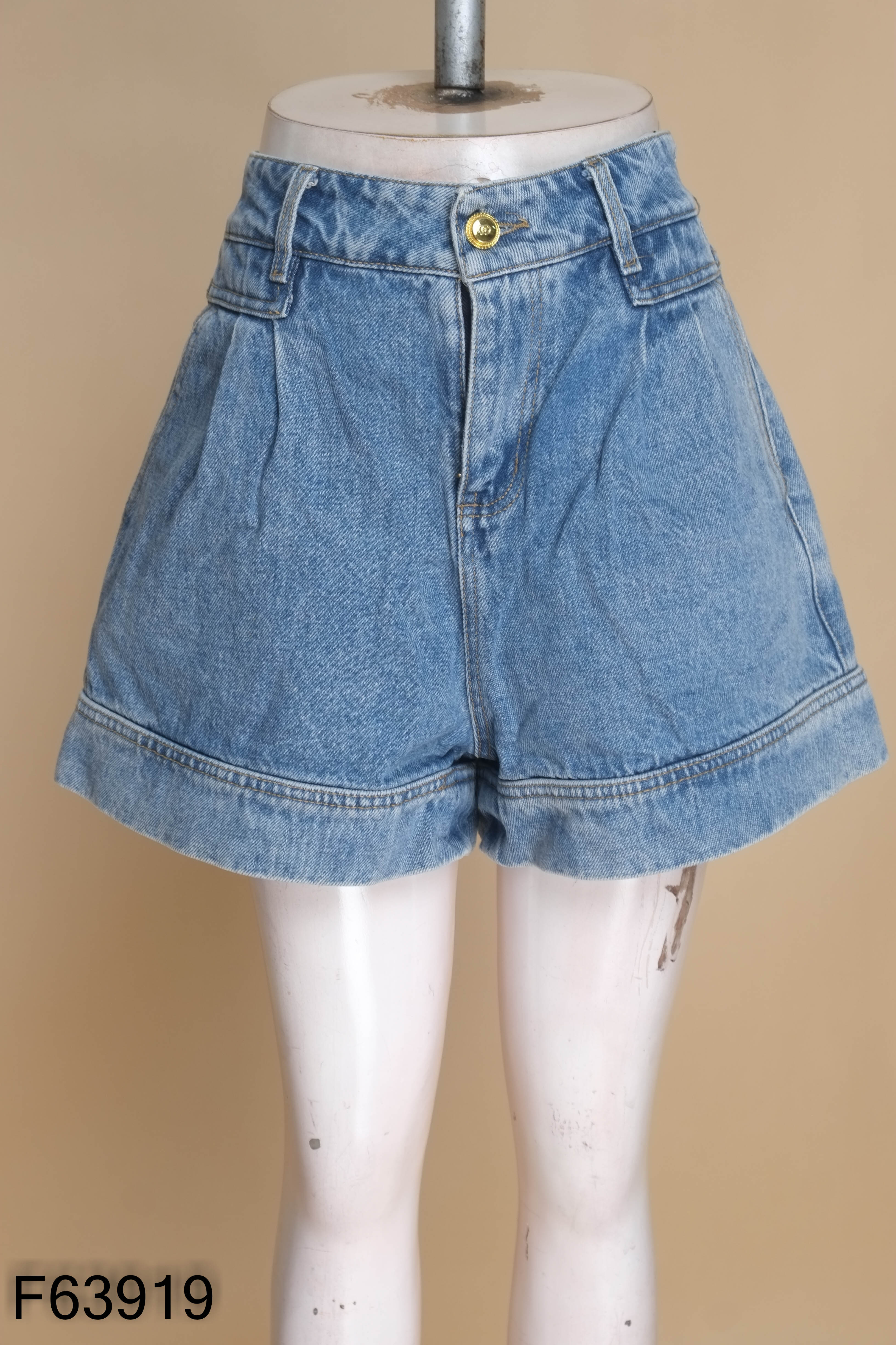 Quần short jean xanh nhạt