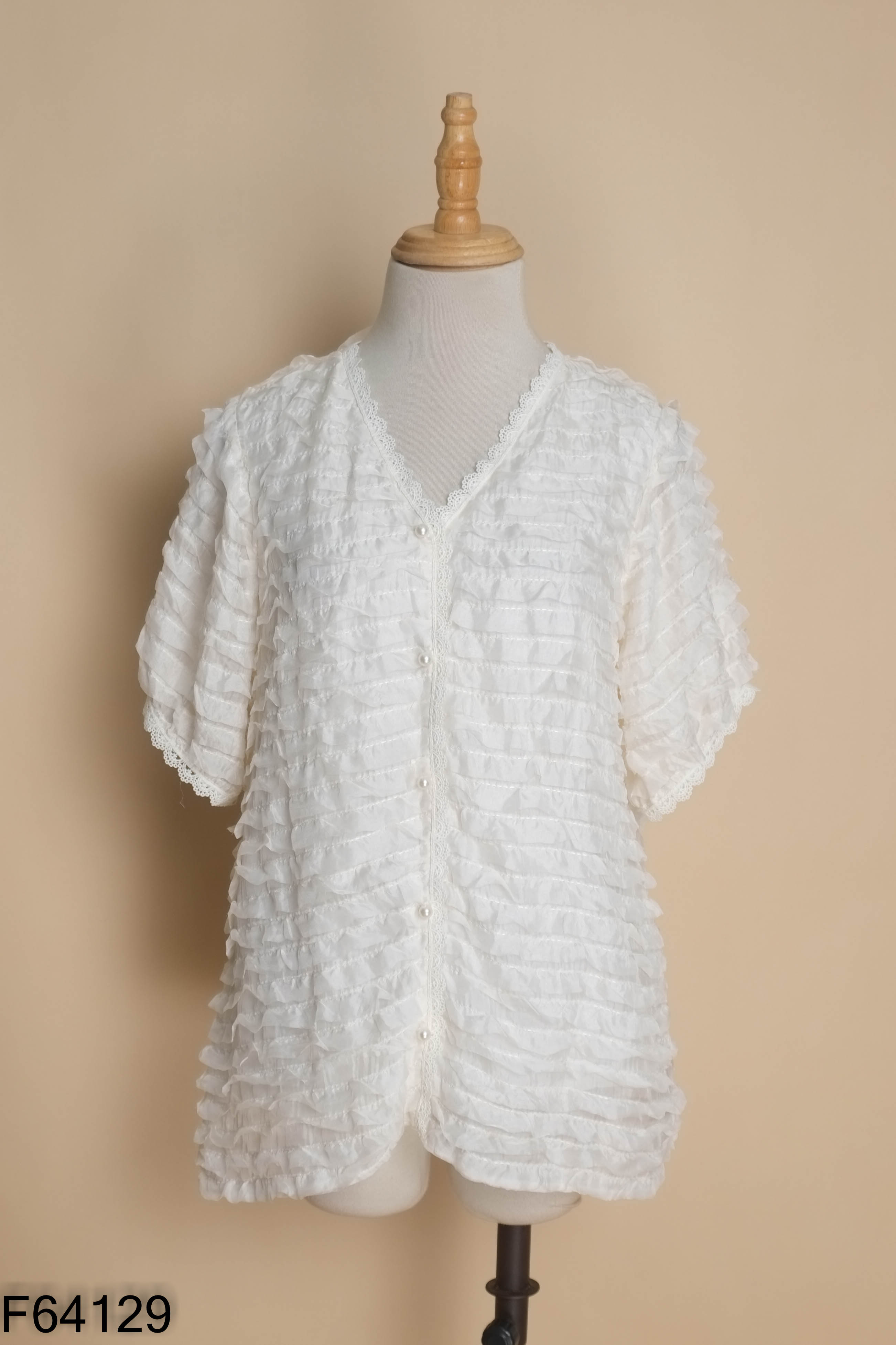Áo be tầng viền ren MULLET BOUTIQUE