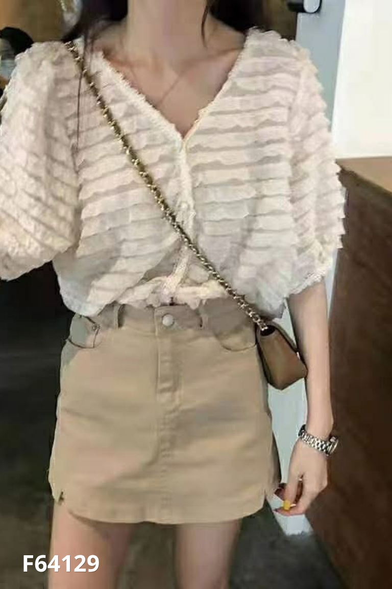 Áo be tầng viền ren MULLET BOUTIQUE