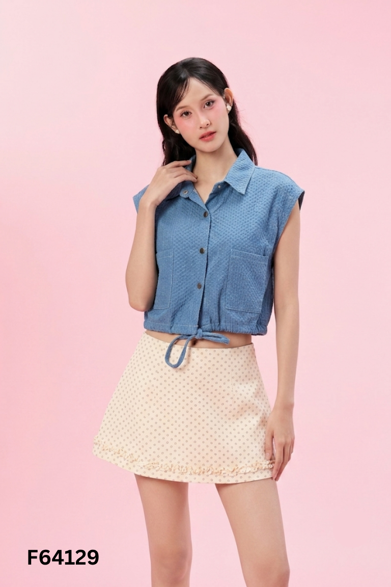 Áo jeans xanh sát nách cúc bấm