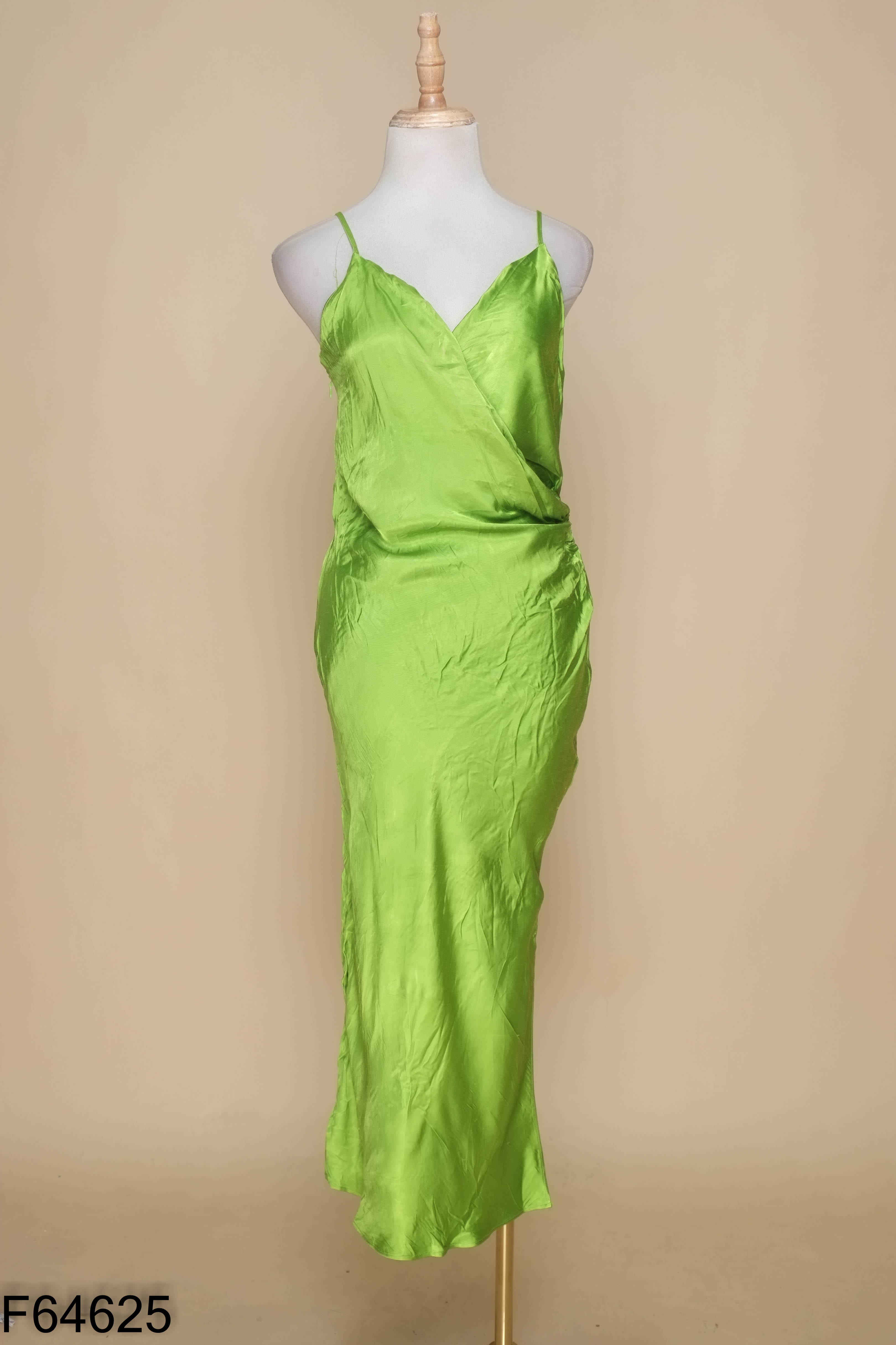 Váy lụa ngắn xanh THREE PINK