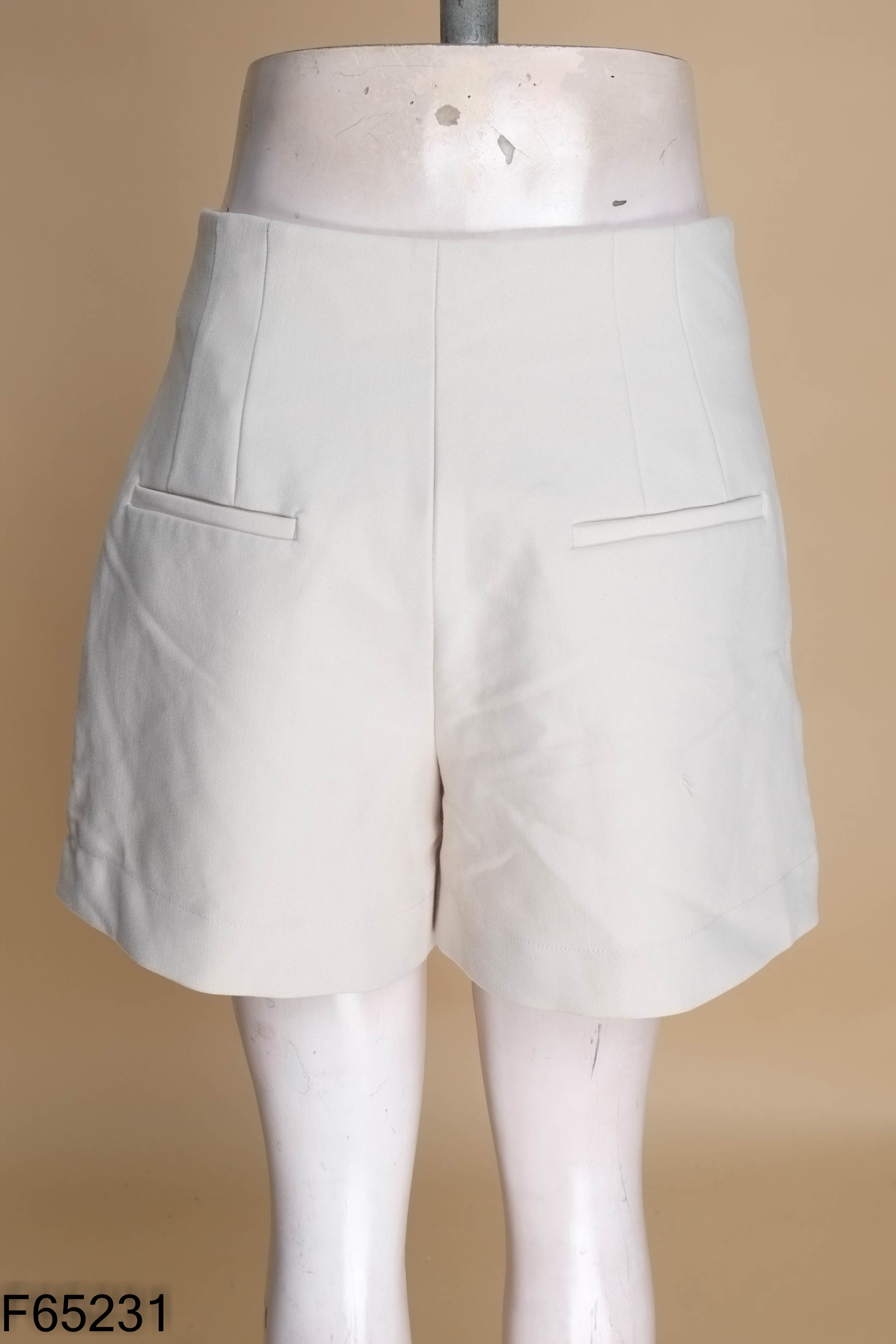 Quần short be trơn