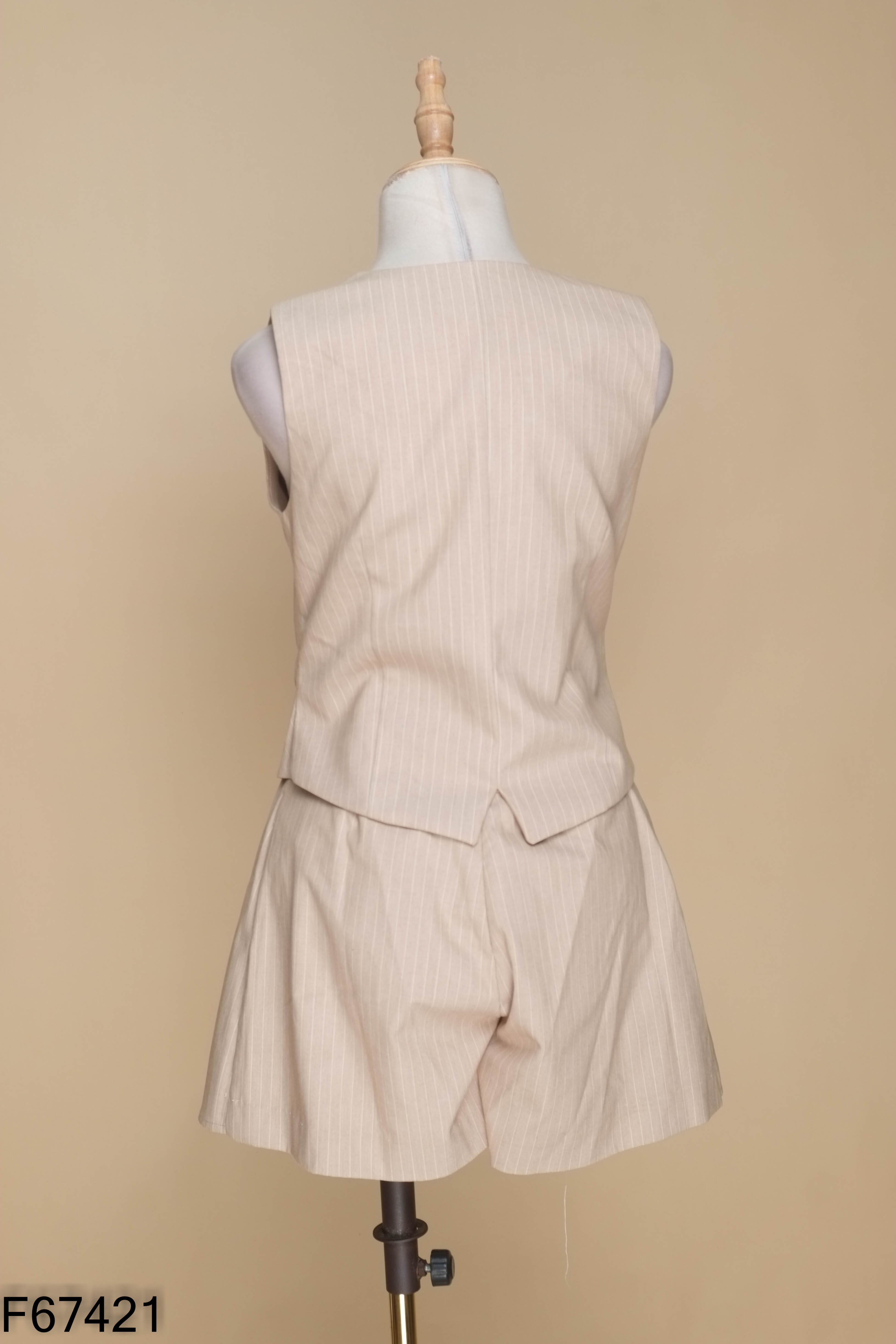 Set KCLOSET áo + quần short KCLOSET nâu kẻ
