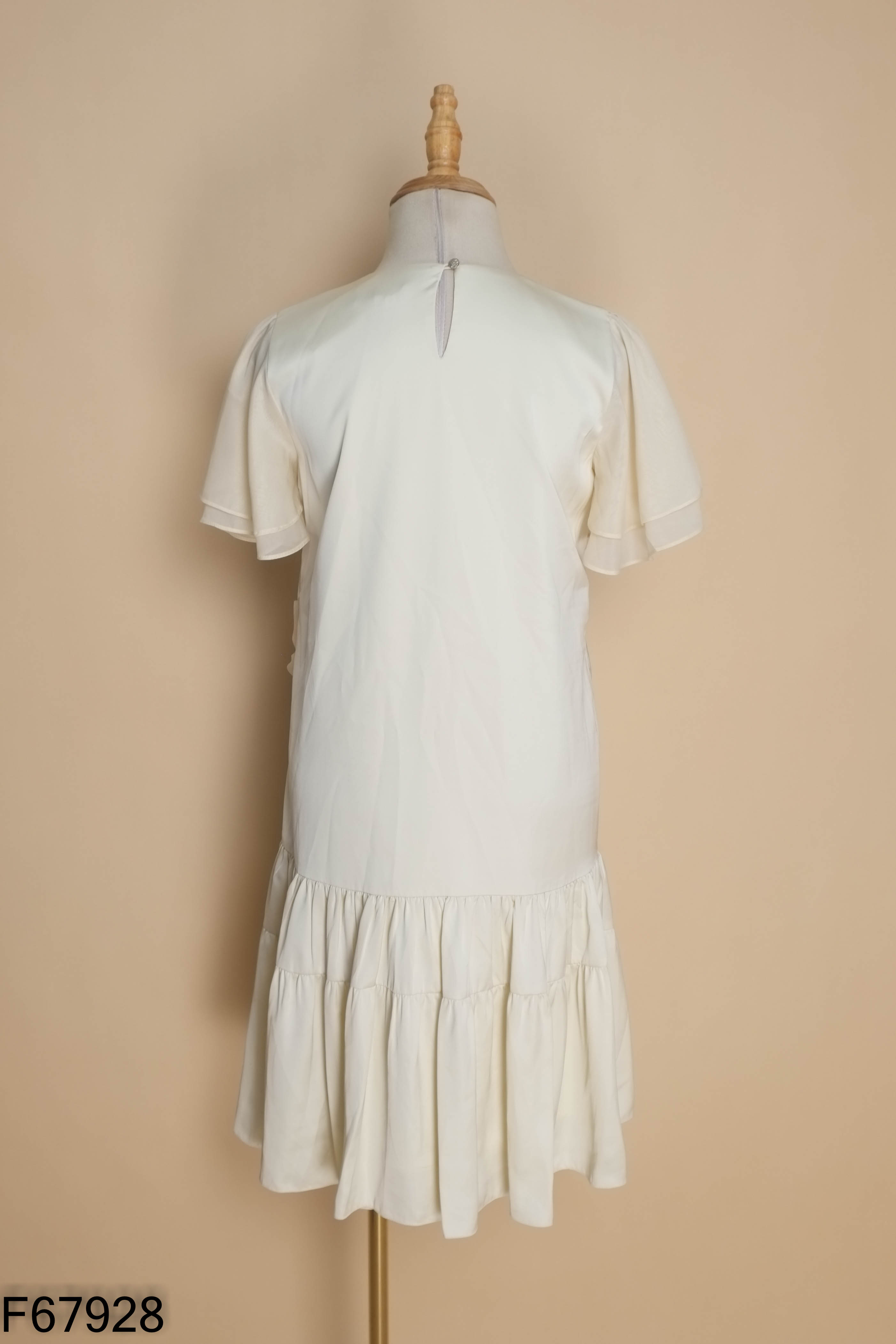Váy lụa be IVY MODA phối hoa