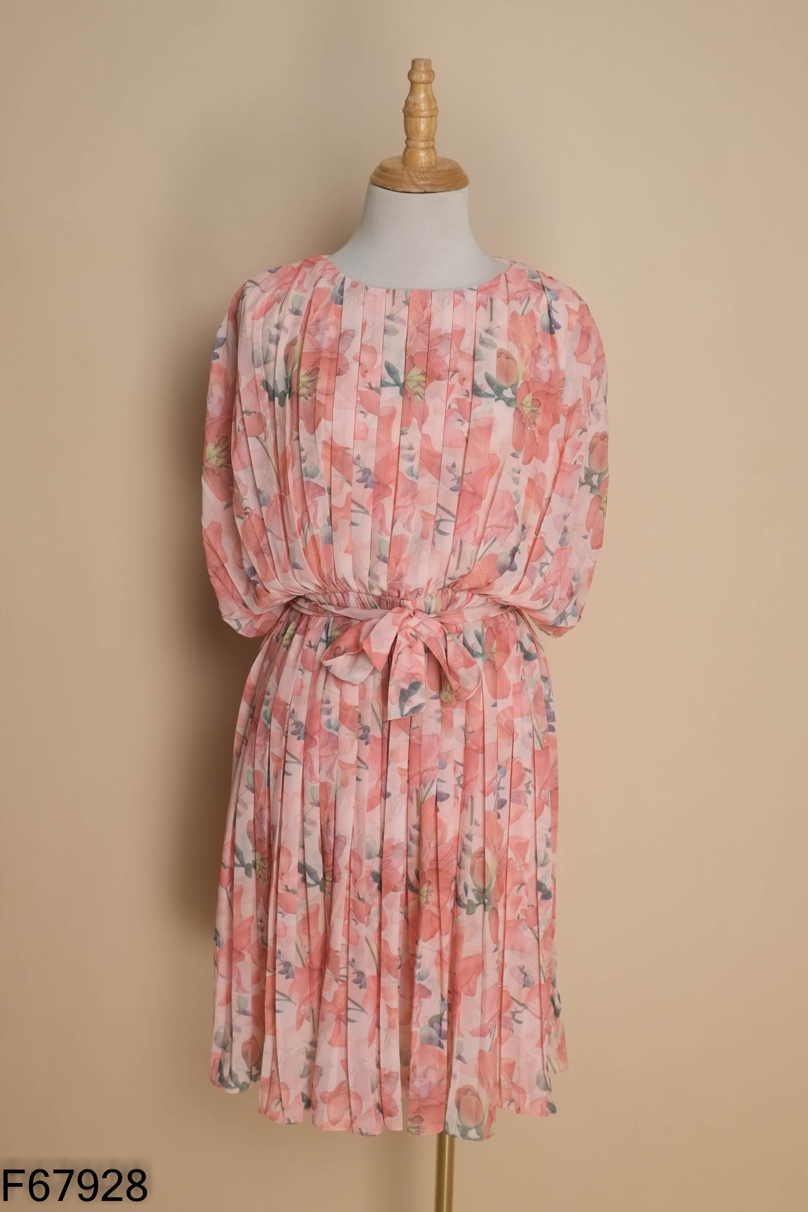 Váy hồng hoa IVY MODA xếp ly
