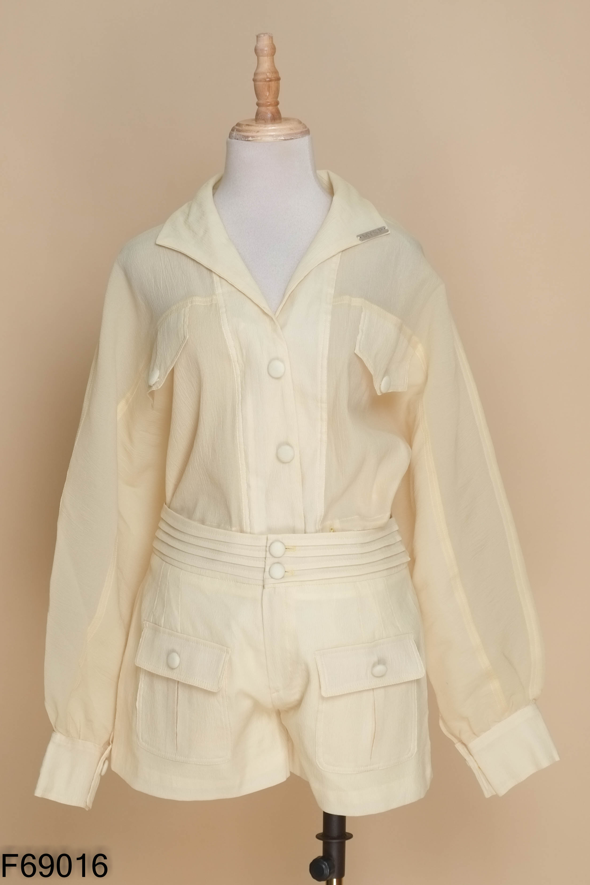 Set Áo tơ vàng MYS.P kéo khóa + quần shorts