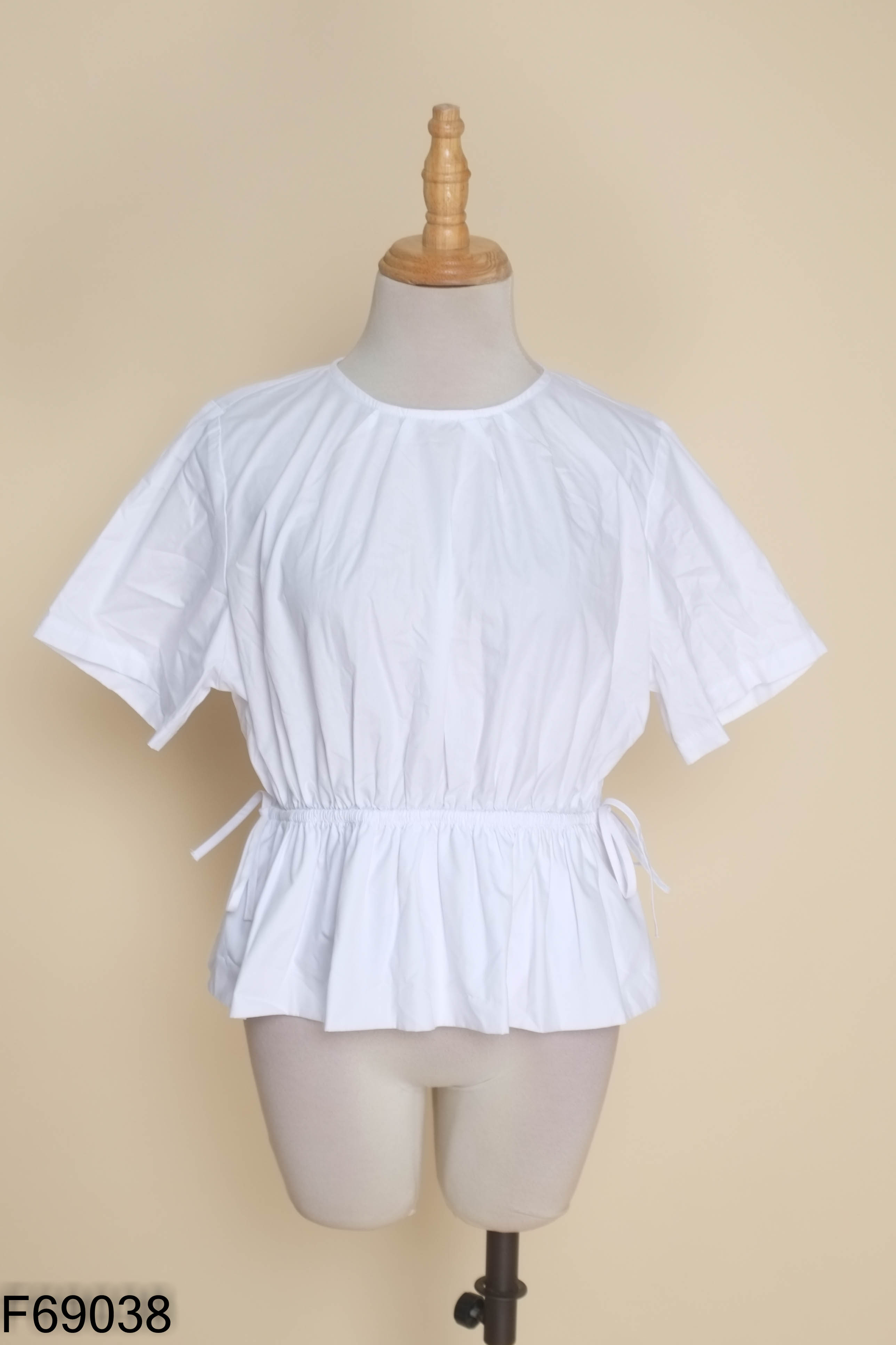 Áo CANIFA trắng trơn