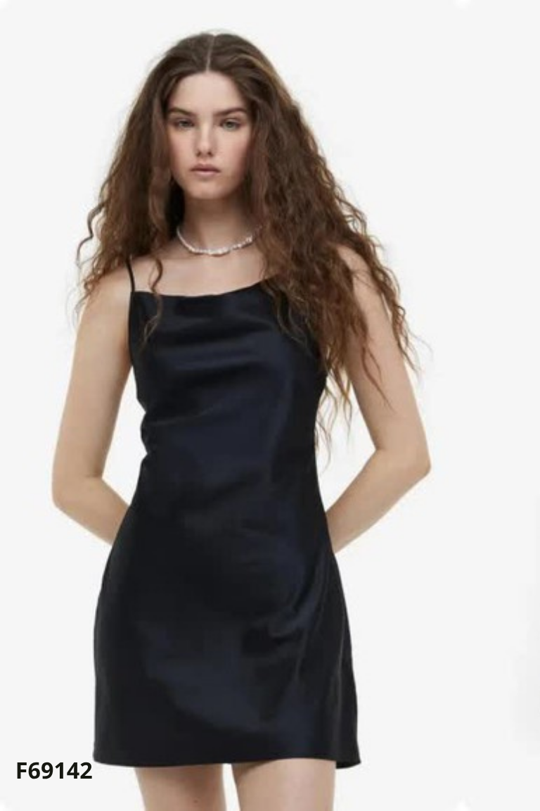 NEWTAG váy lụa HM đen hai dây