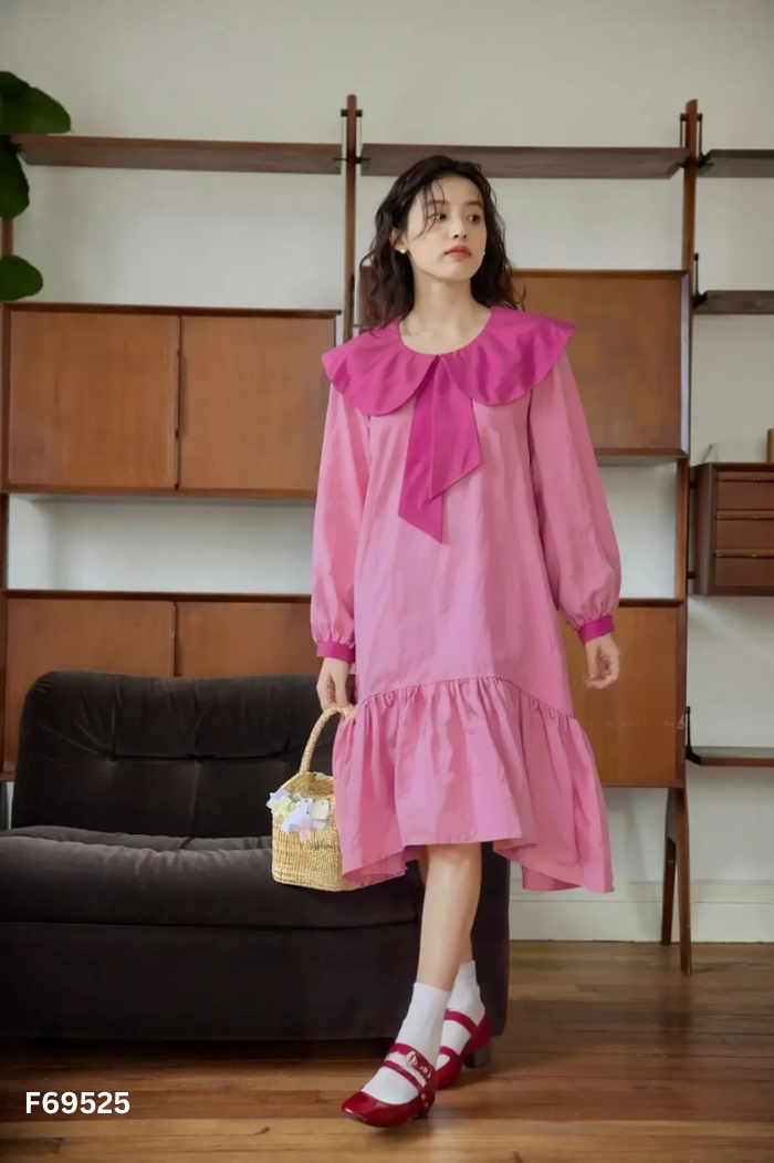Váy hồng đuôi cá cổ sen
