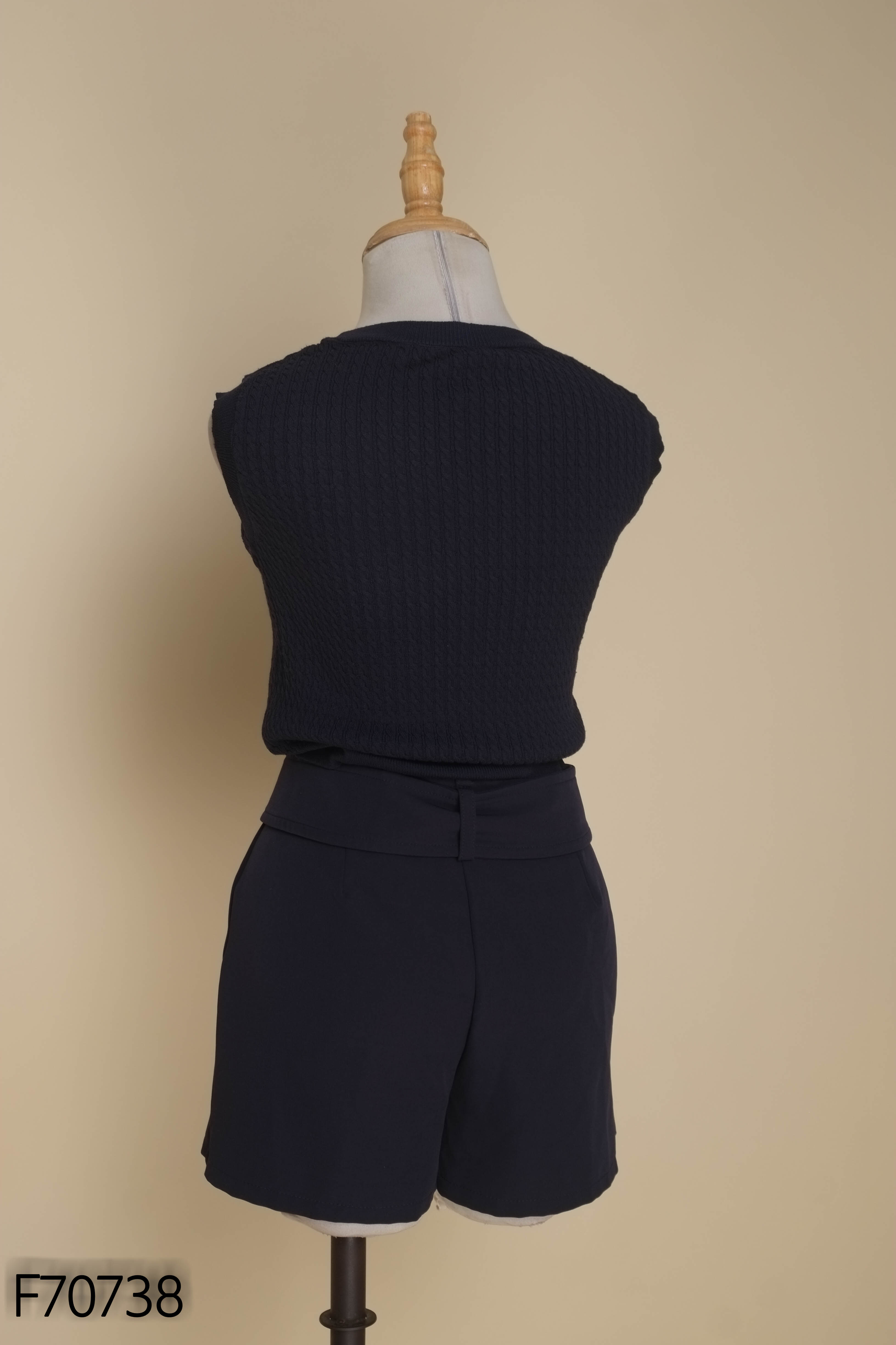 Set Áo len xanh sát nách + Quần short