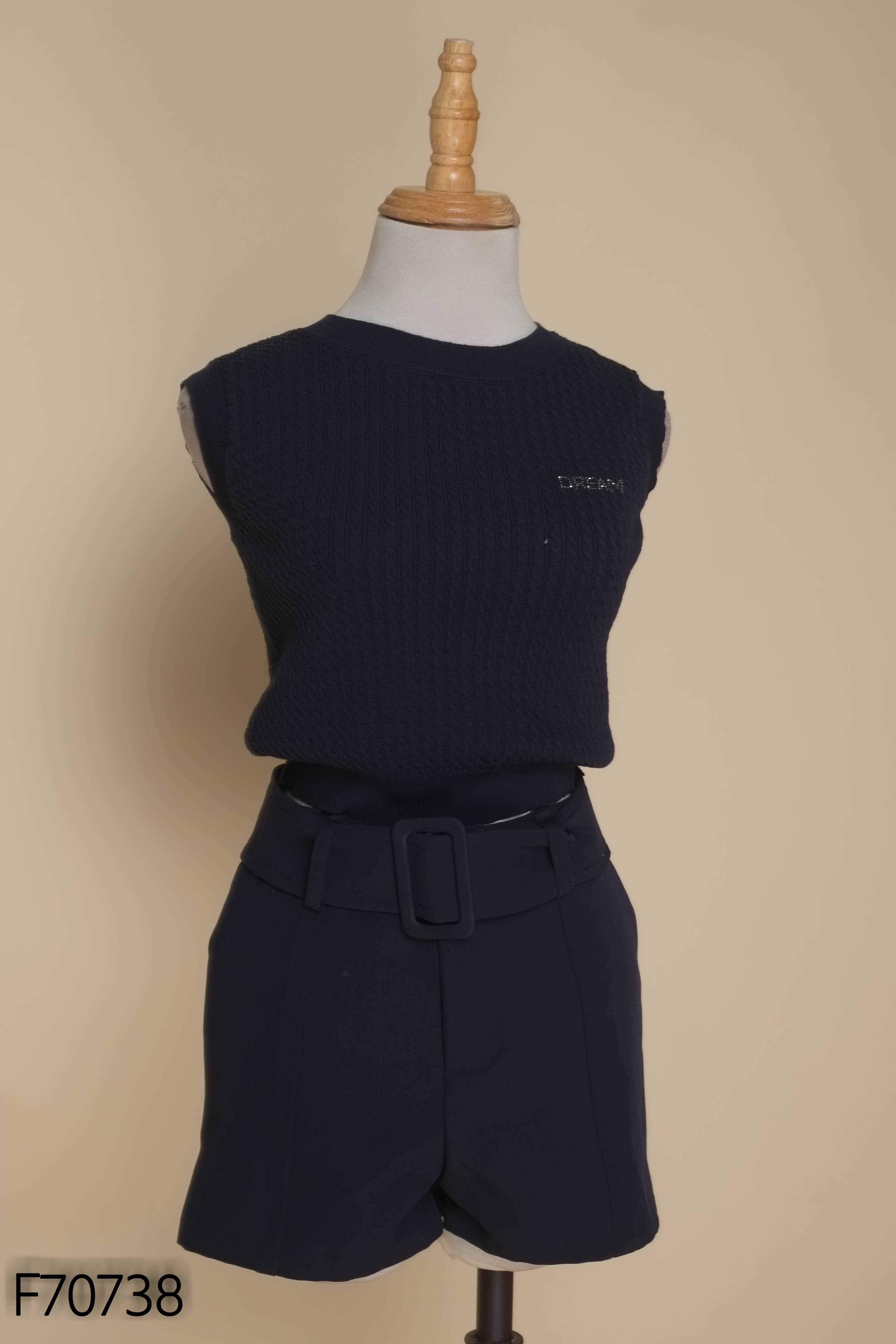 Set Áo len xanh sát nách + Quần short