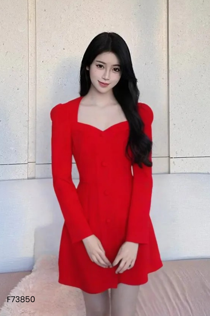 NEWTAG Váy đỏ CHARM BY TEA cổ vuông phối cúc