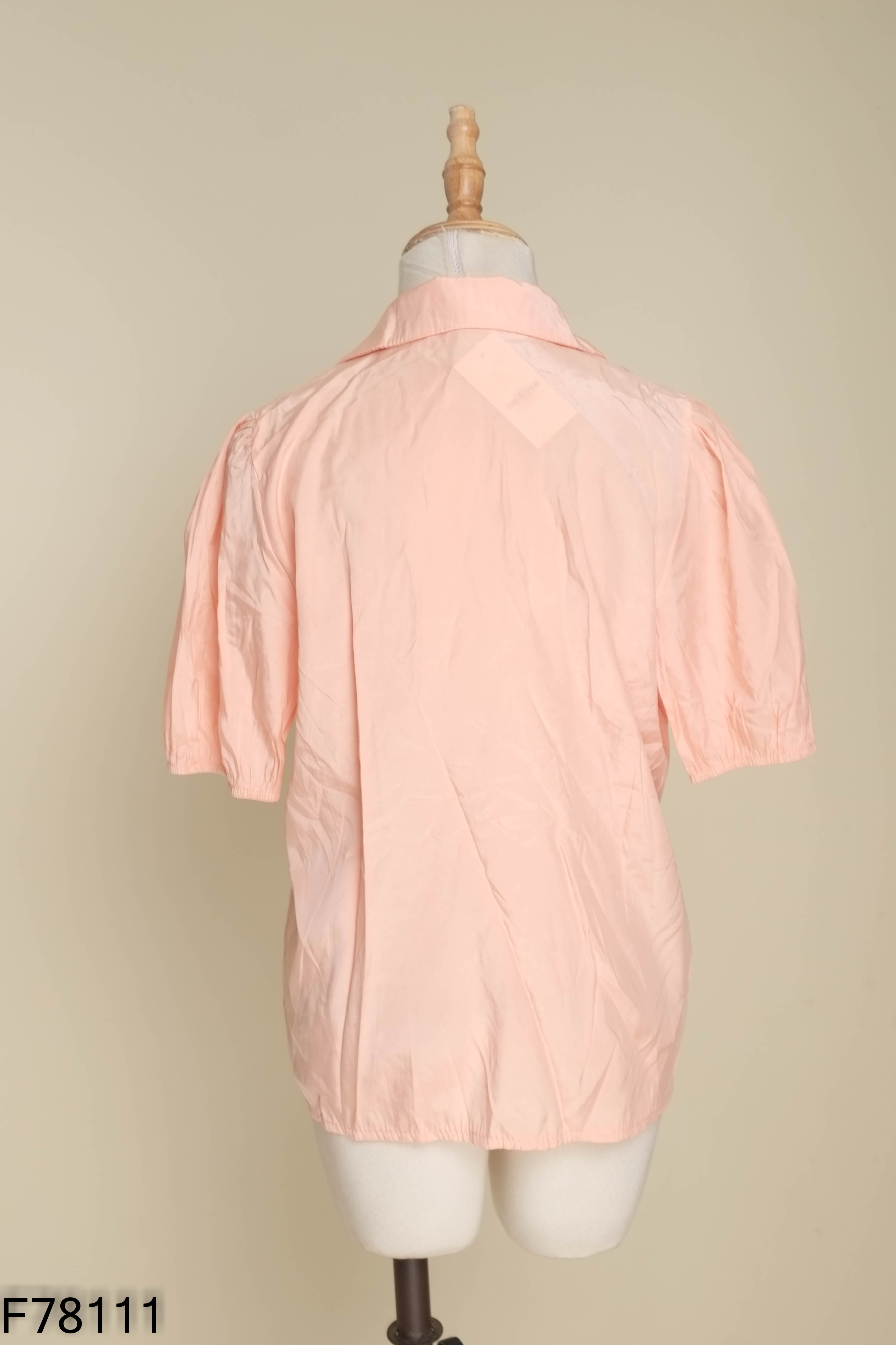 Áo sơ mi cam cổ vest
