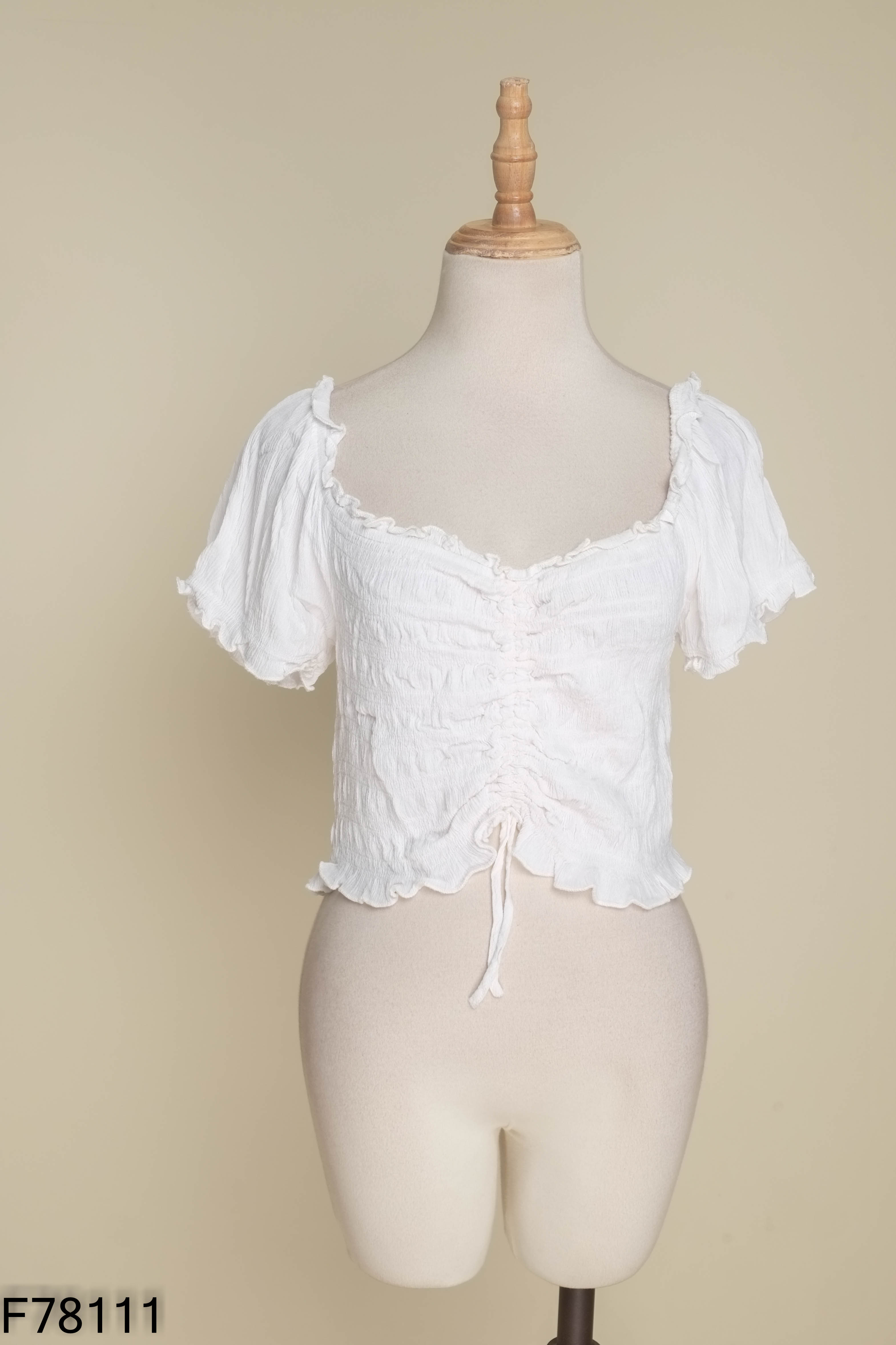 Áo croptop be FOREVER 21 cổ vuông