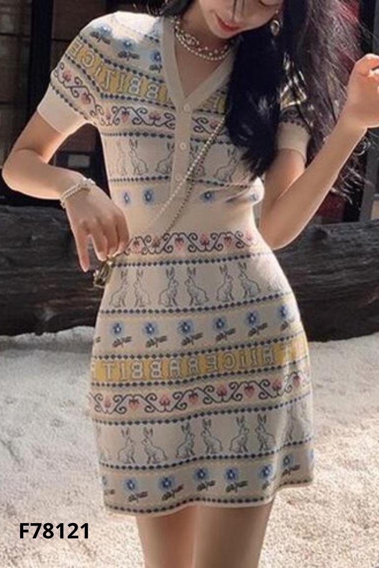 Váy len mongtoghi be họa tiết