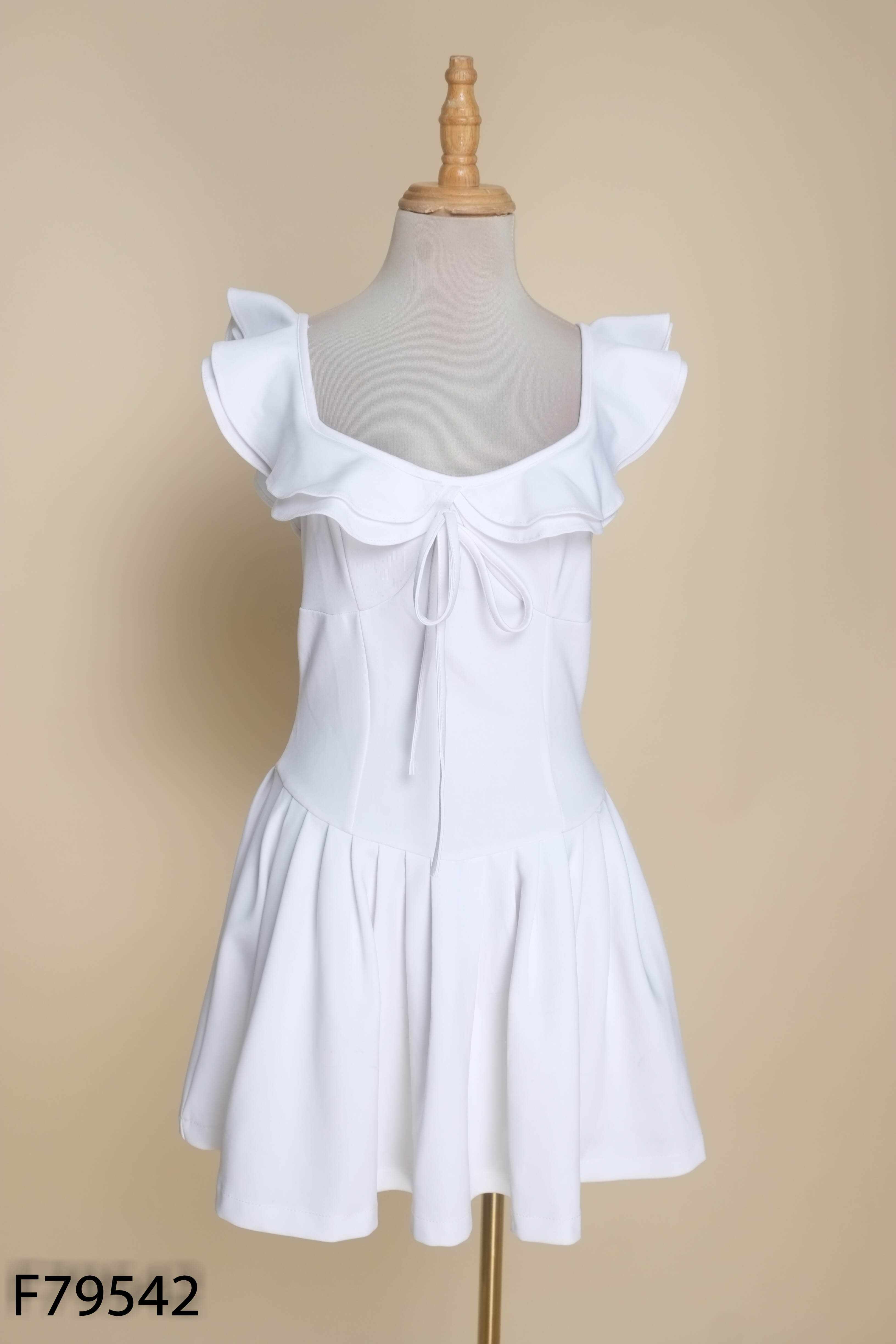 Váy 1999 CLOSET trắng mix bèo