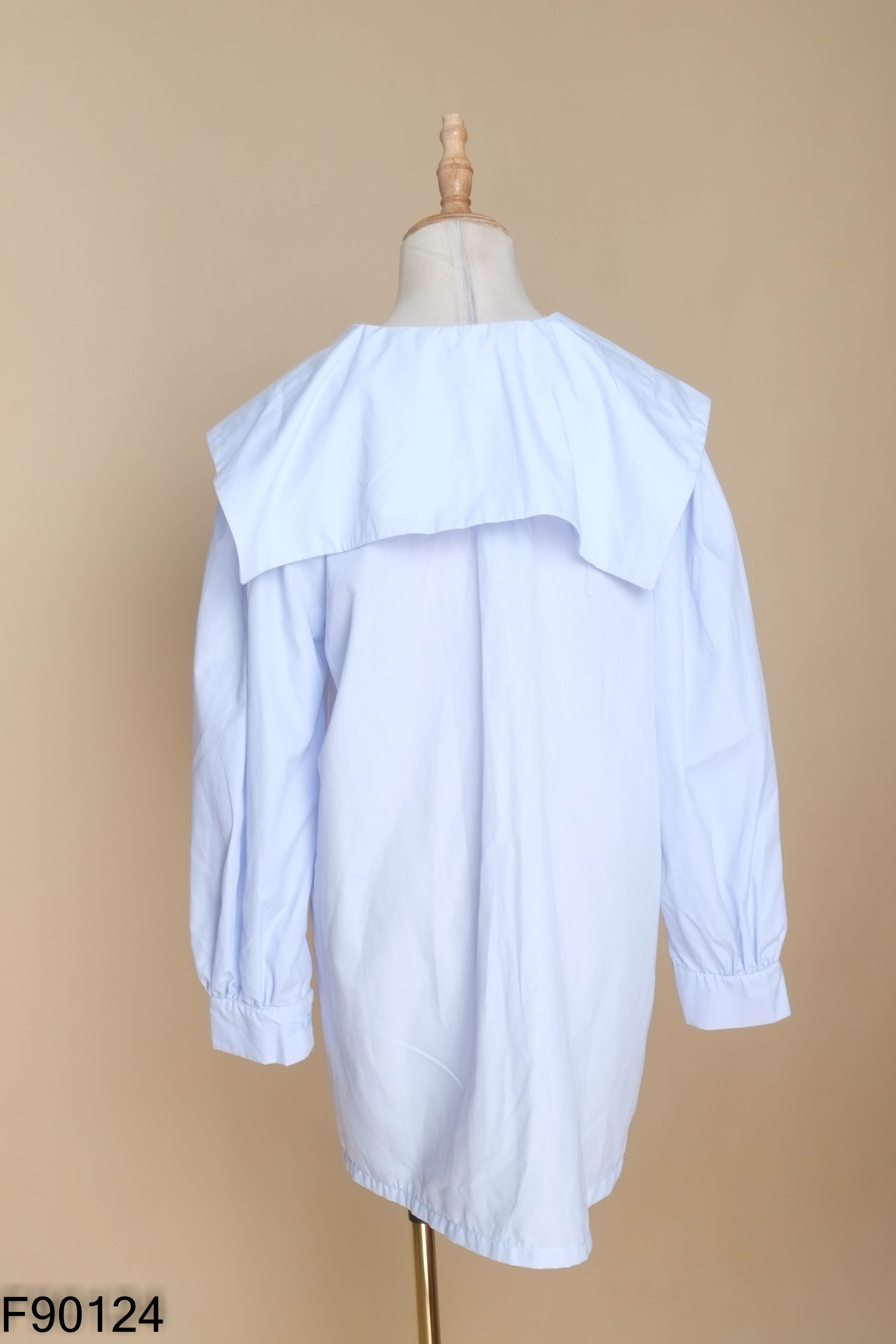 Áo xanh cổ vạt
