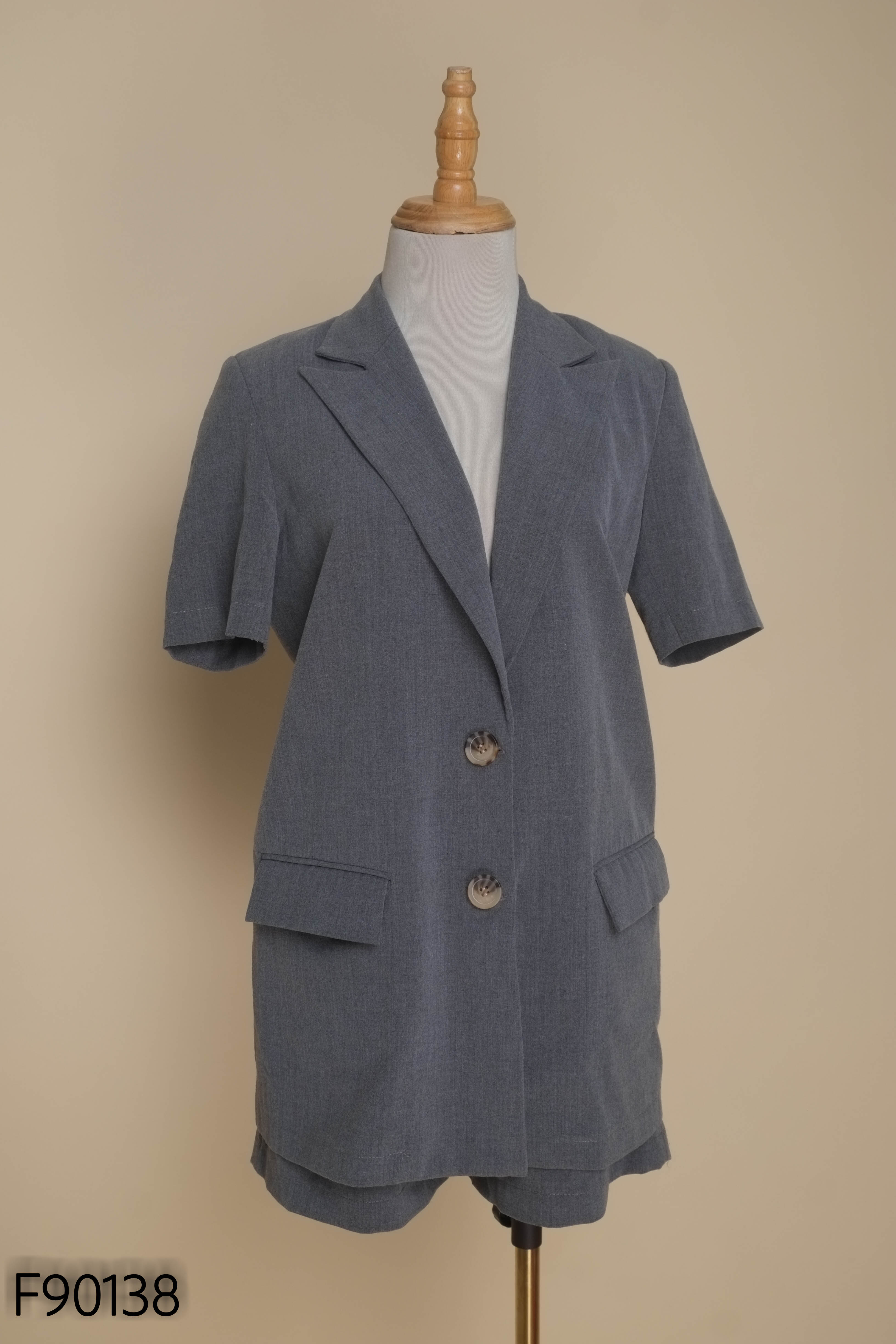 Set blazer ngắn tay ghi OM DESIGN+quần