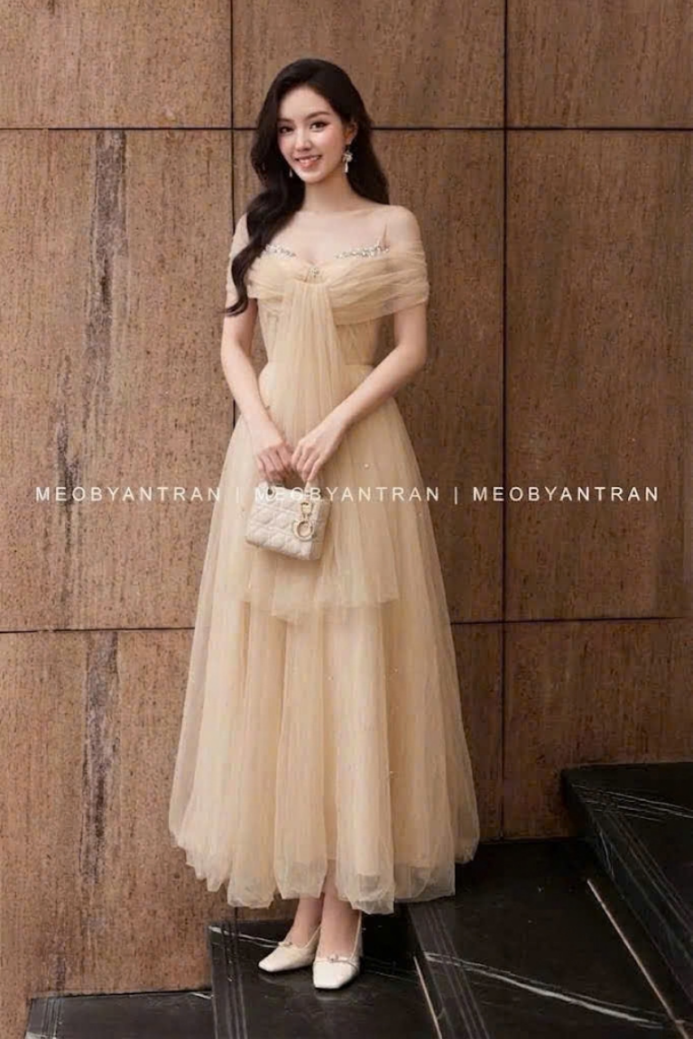 Váy lưới be nâu 2 dây+ khăn dài