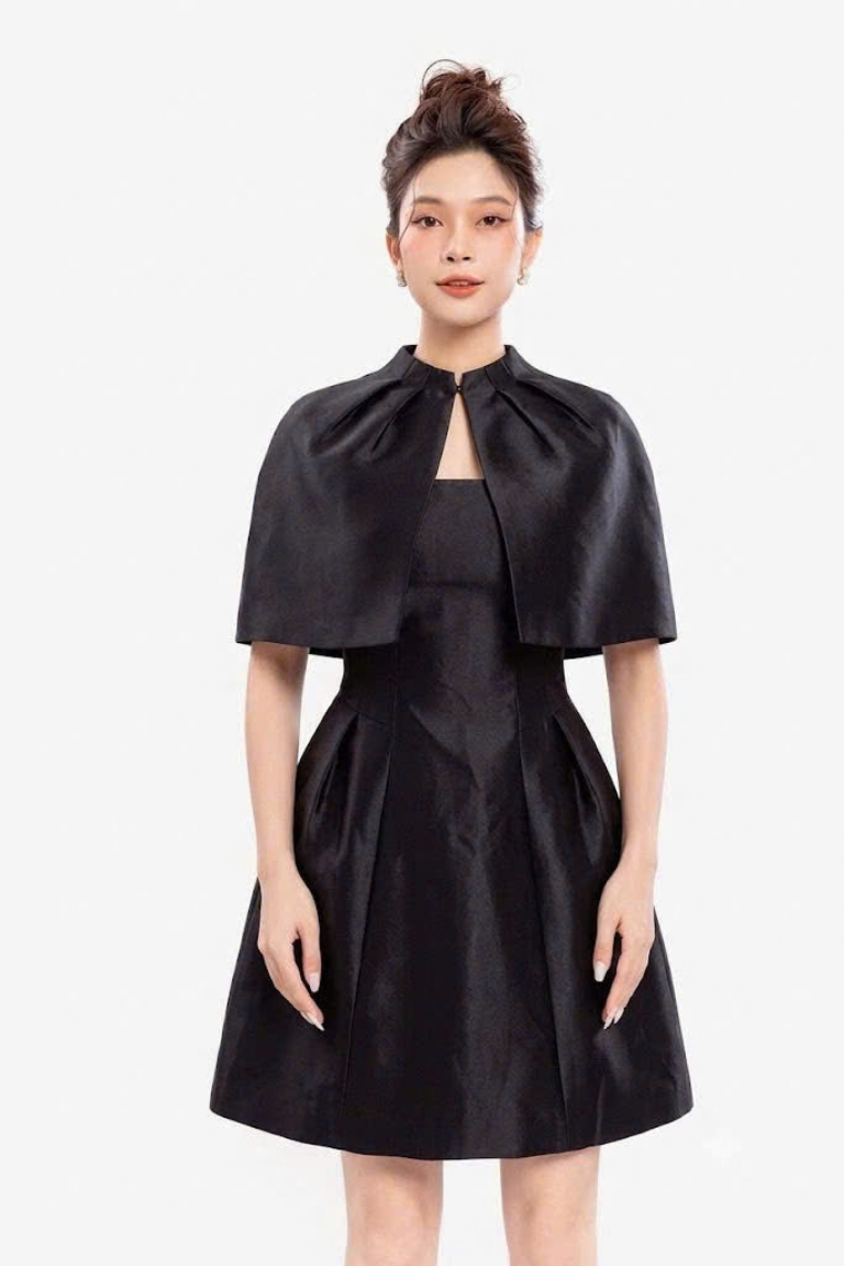 SET váy V-CHIC đen cúp ngực+ áo choàng