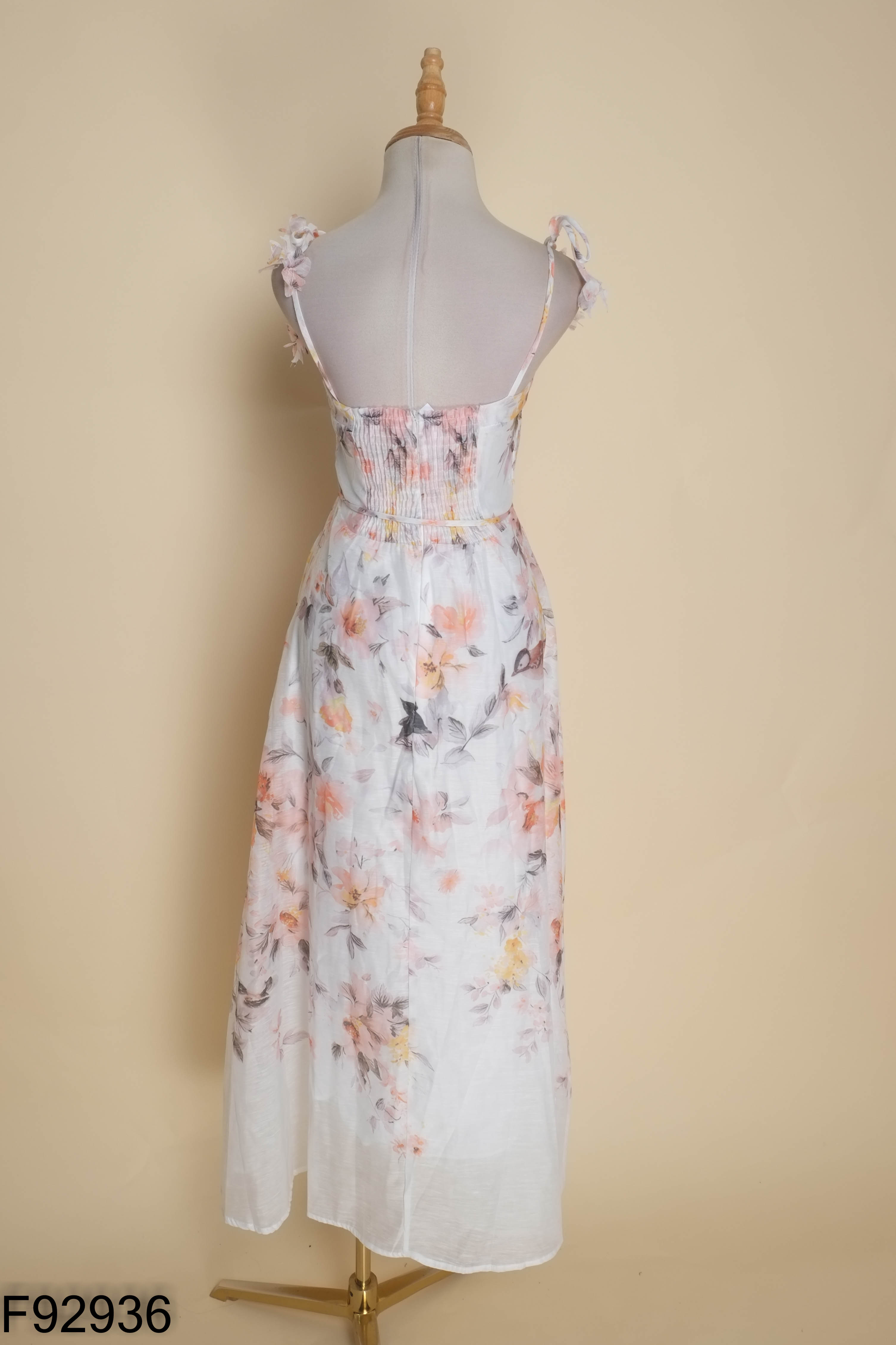 Váy trắng 2 dây hoa bo chun lưng