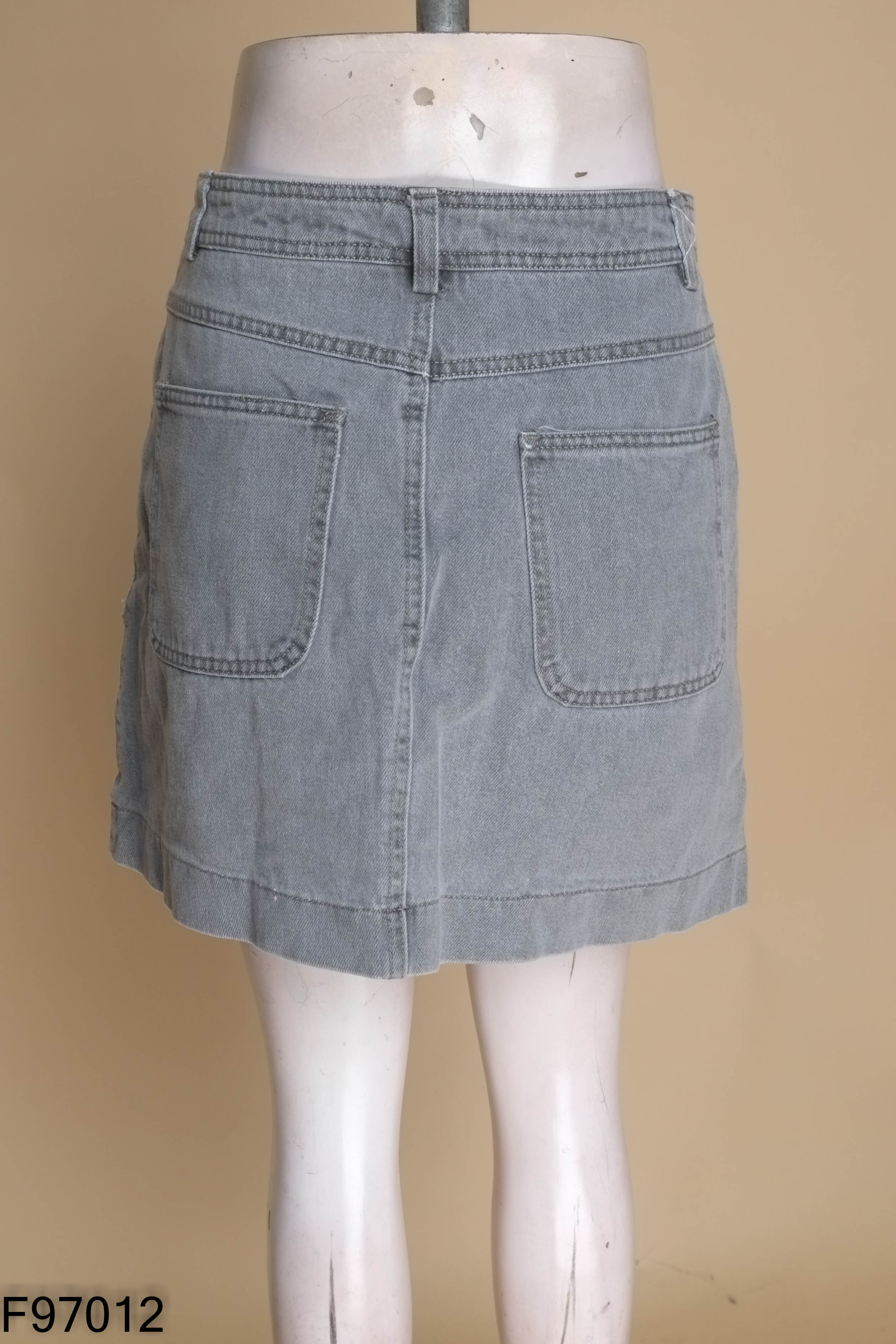 Chân váy jeans xám xanh khóa kéo