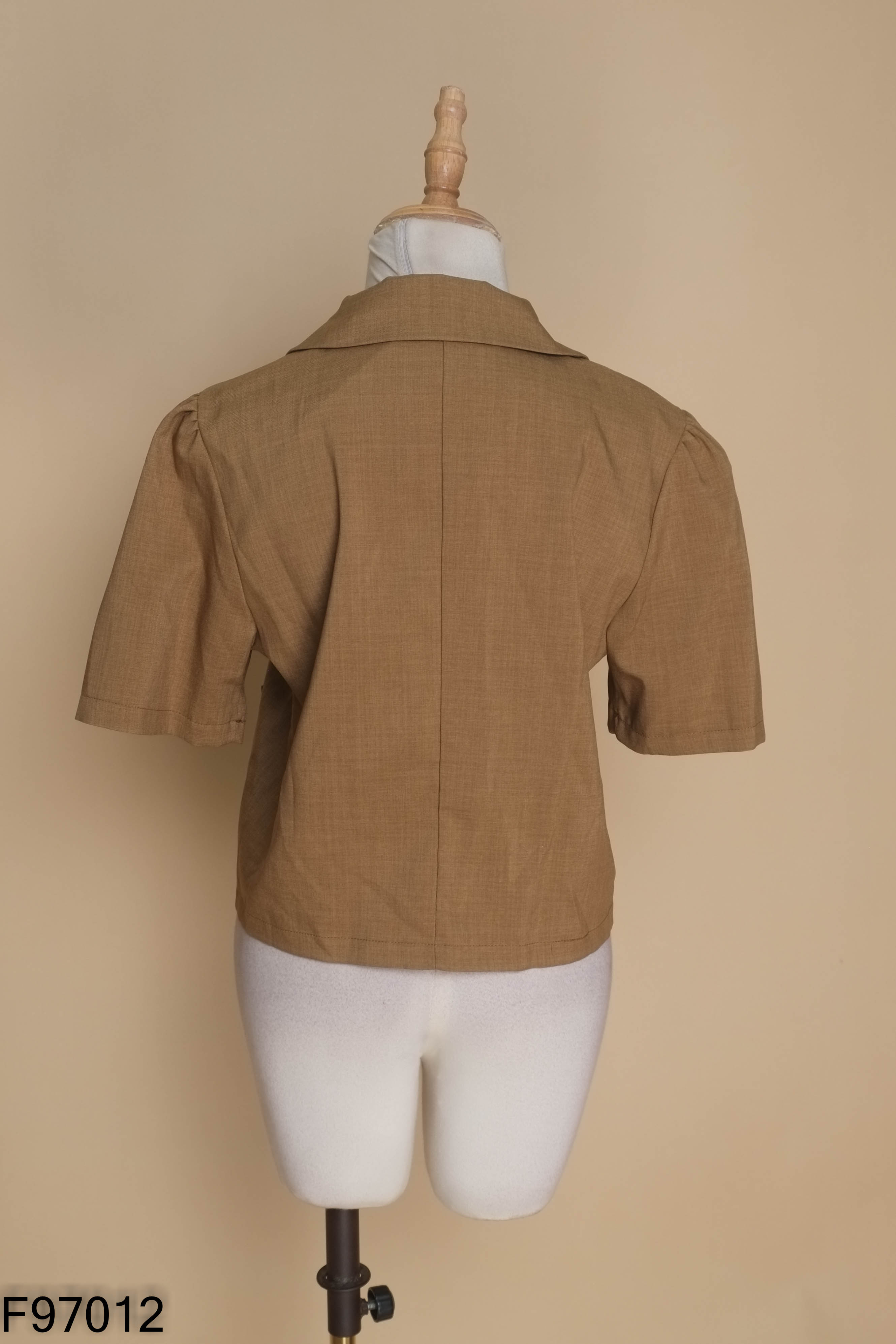 Áo blazers nâu LOVITO tay ngắn