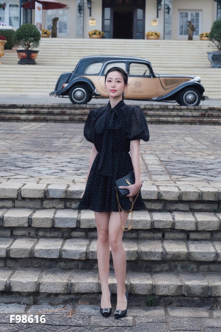Váy đen N27.CORNER chấm bi buộc nơ