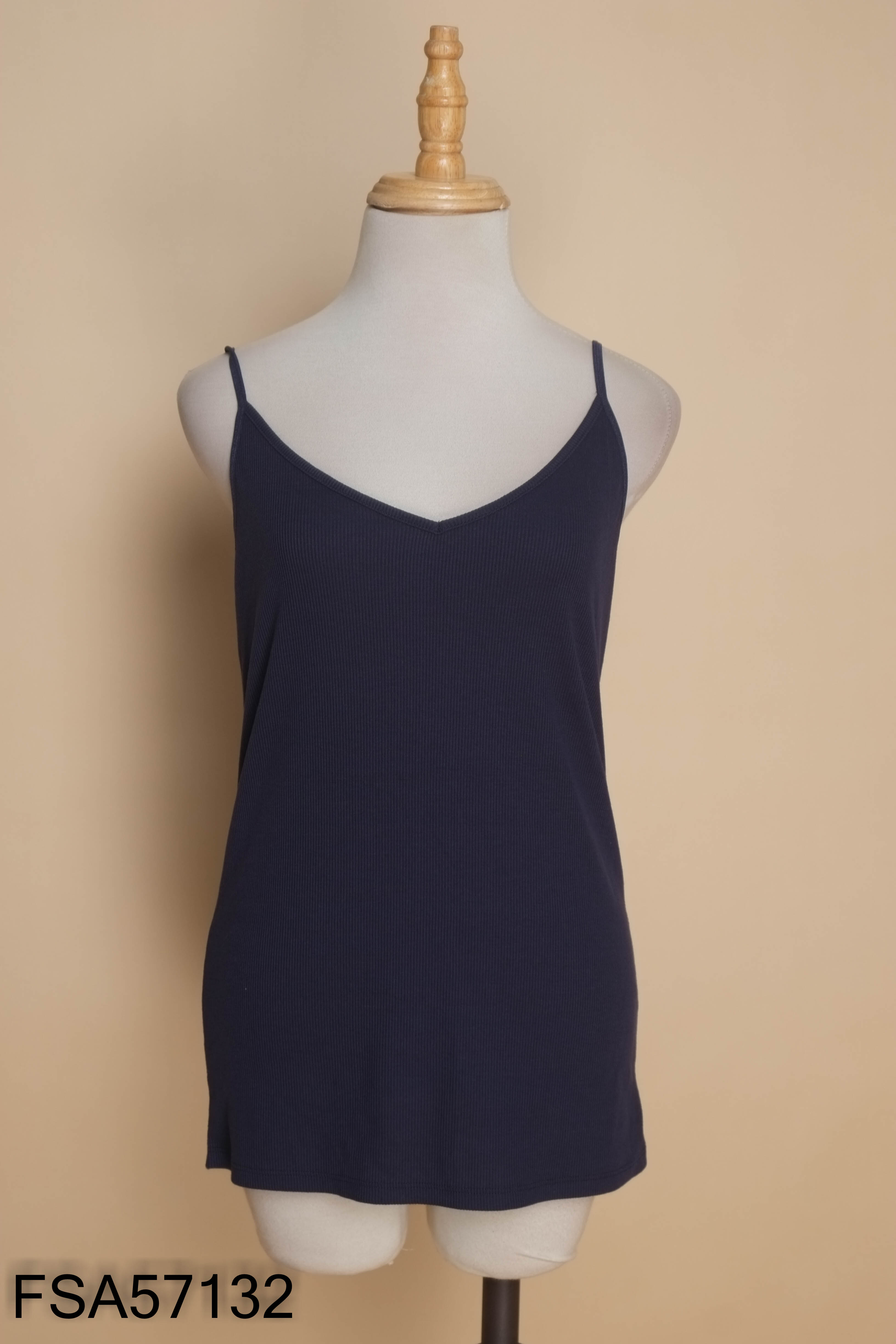 Áo ngủ HECHOEN dây cổ V