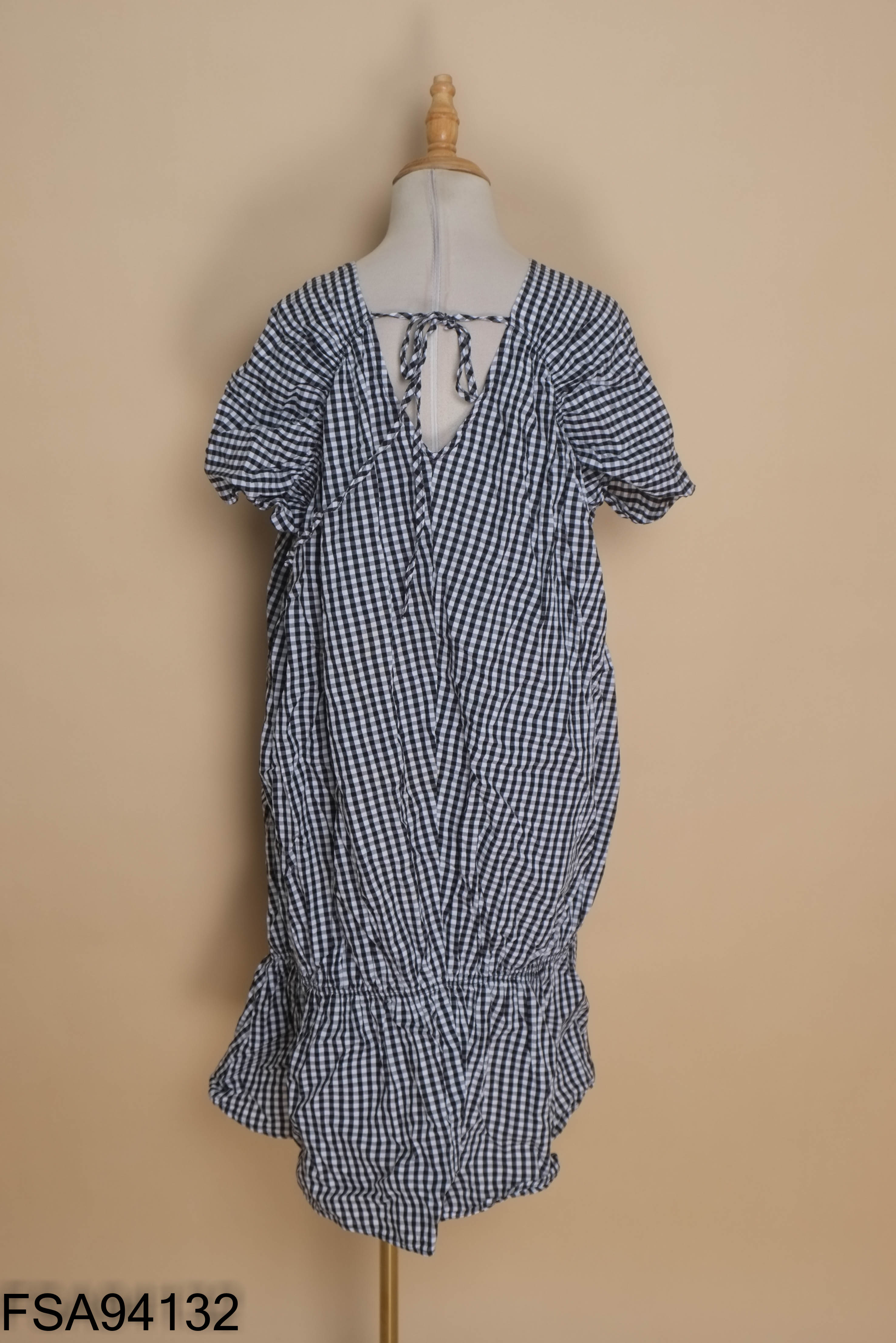 Váy kẻ đen thô babydoll