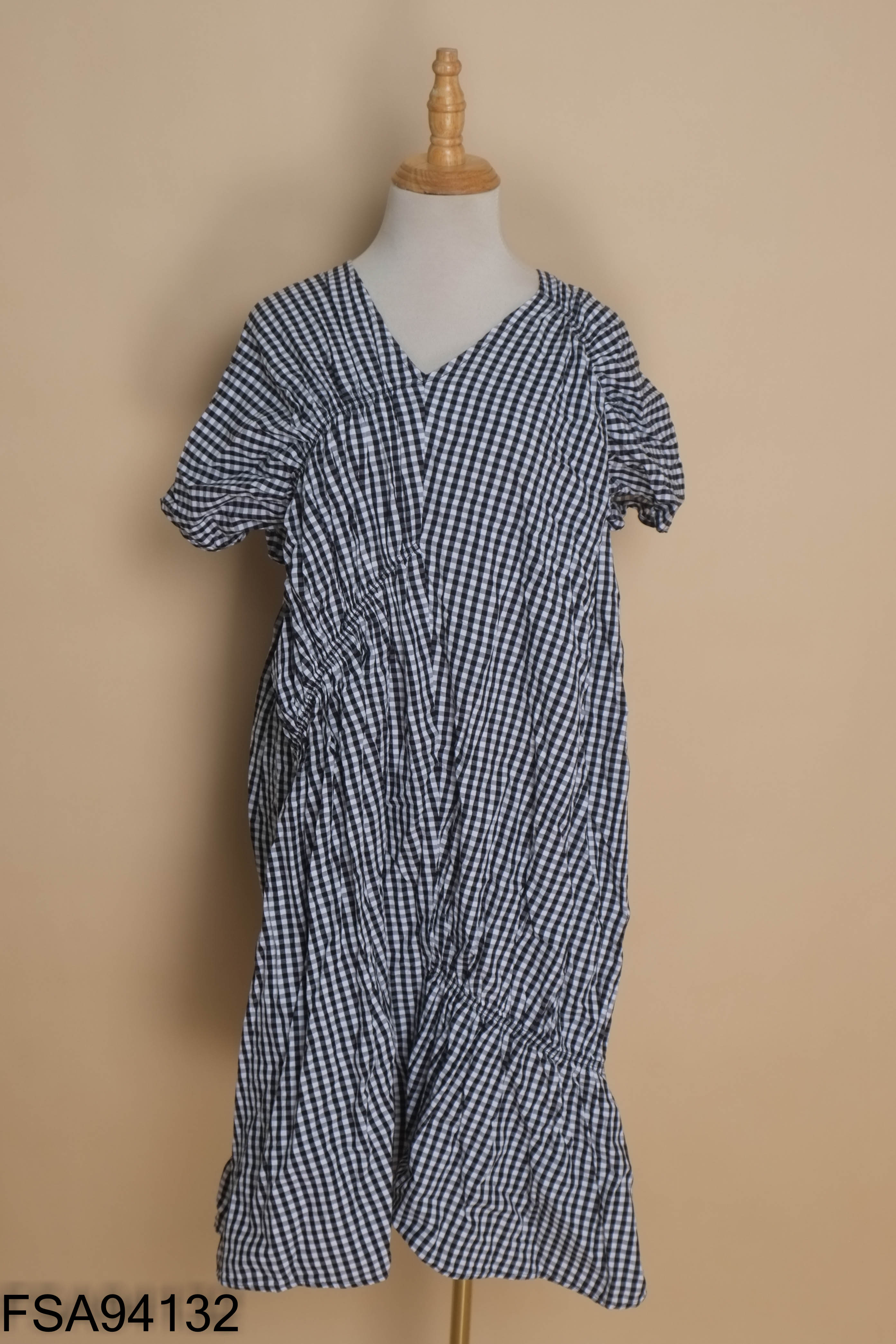 Váy kẻ đen thô babydoll