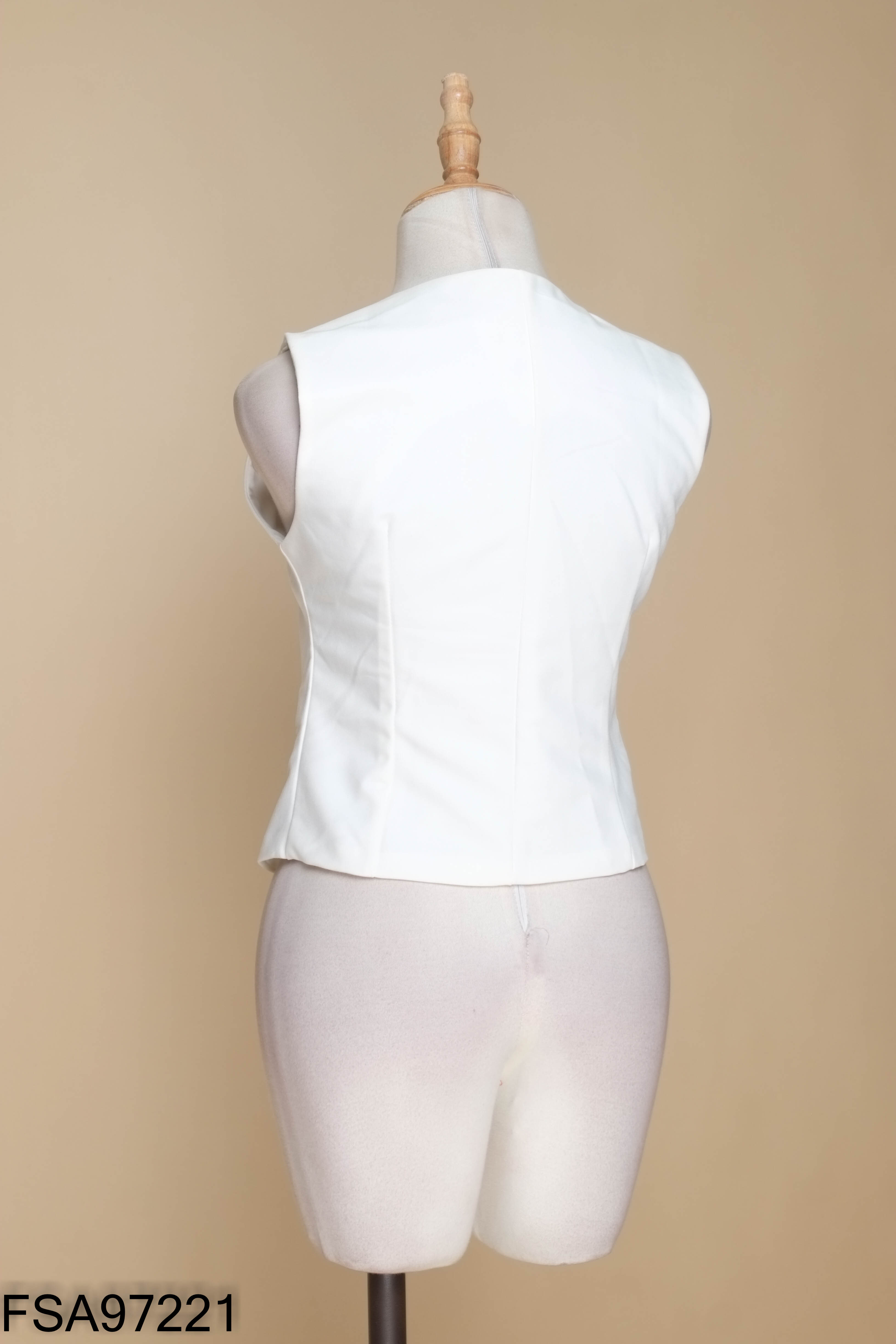 Áo vest trắng trơn