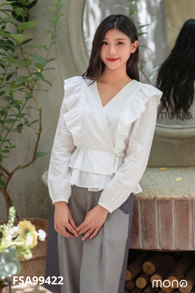 Áo trắng phối bèo