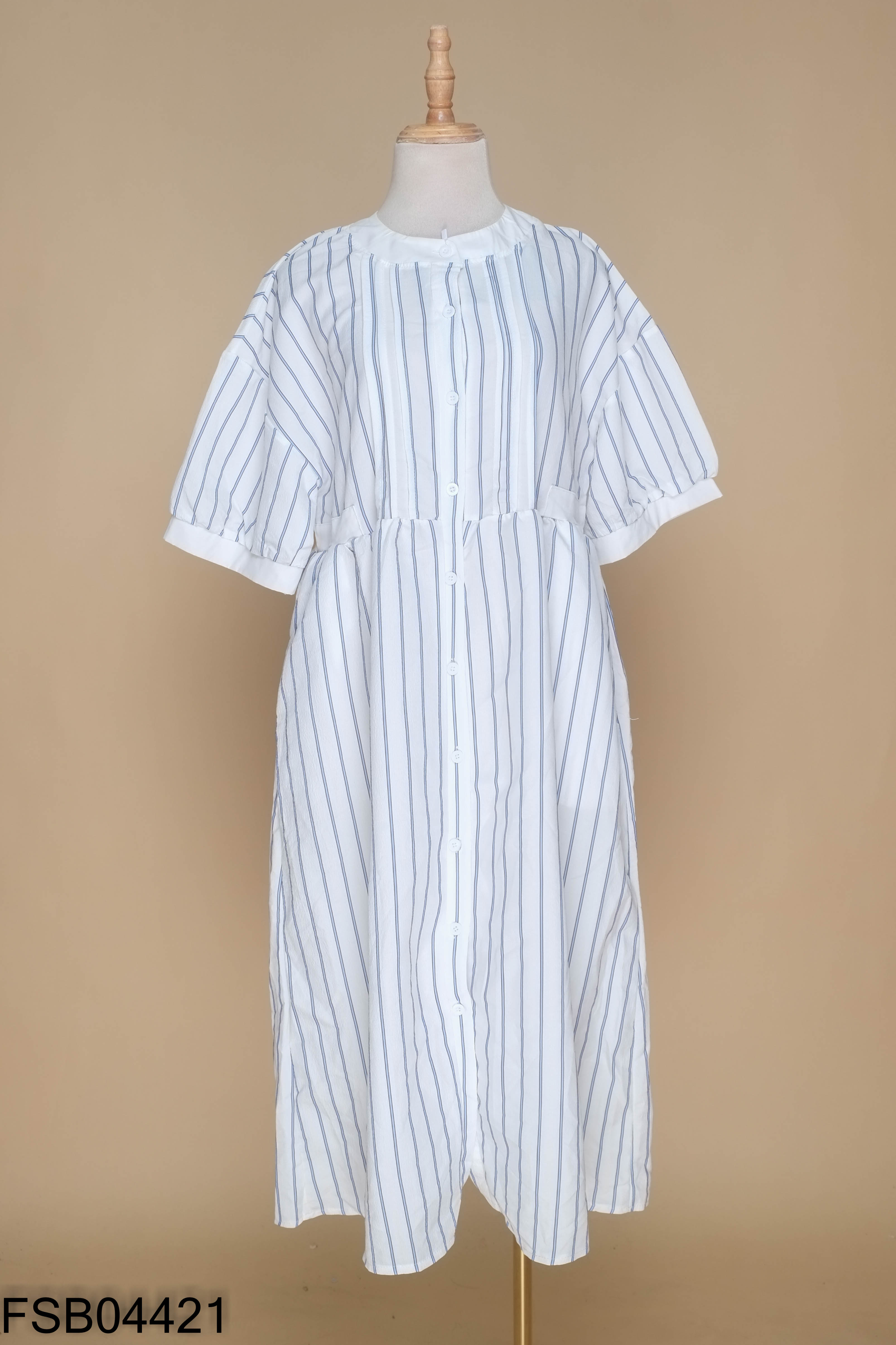 NEWTAG váy trắng kẻ xanh