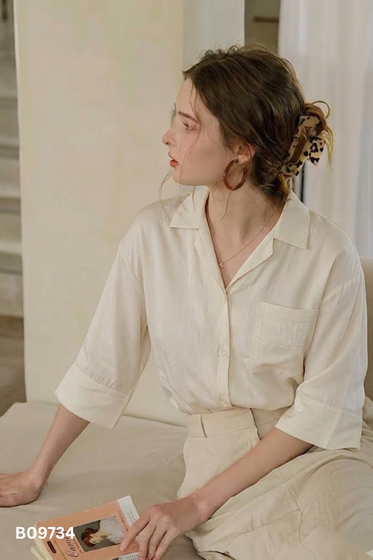 Áo sơ mi be lụa phối túi