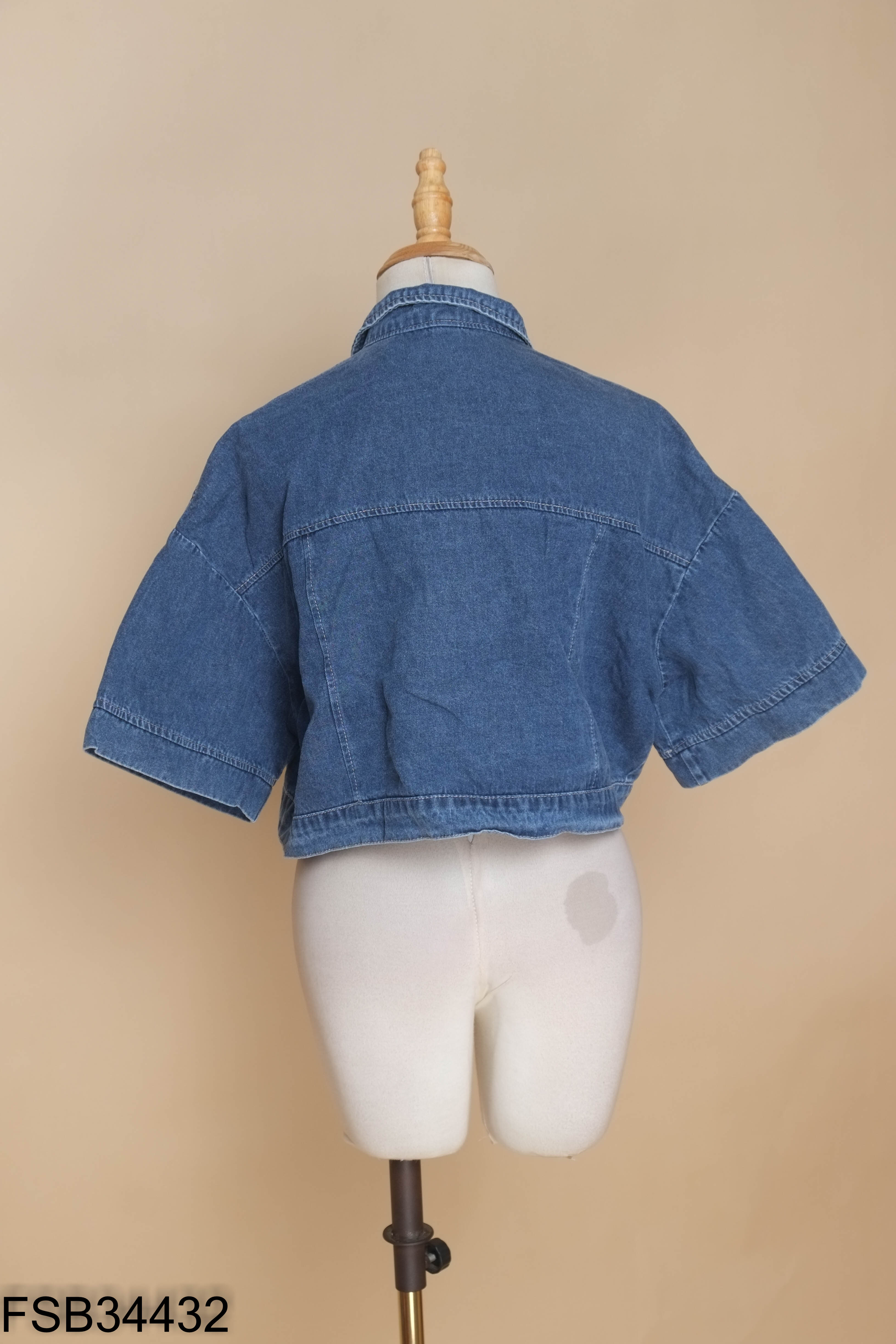 Áo jeans xanh dáng crotop