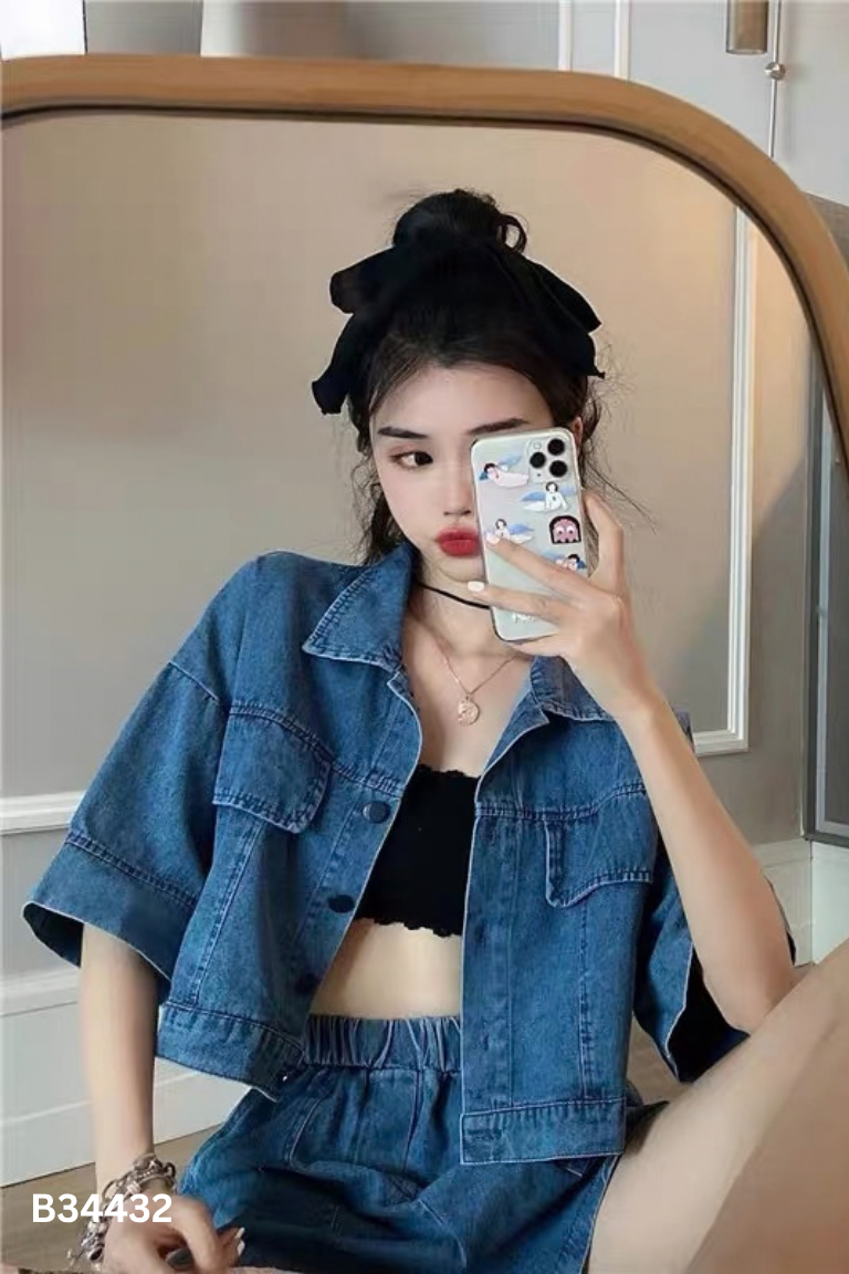 Áo jeans xanh dáng crotop