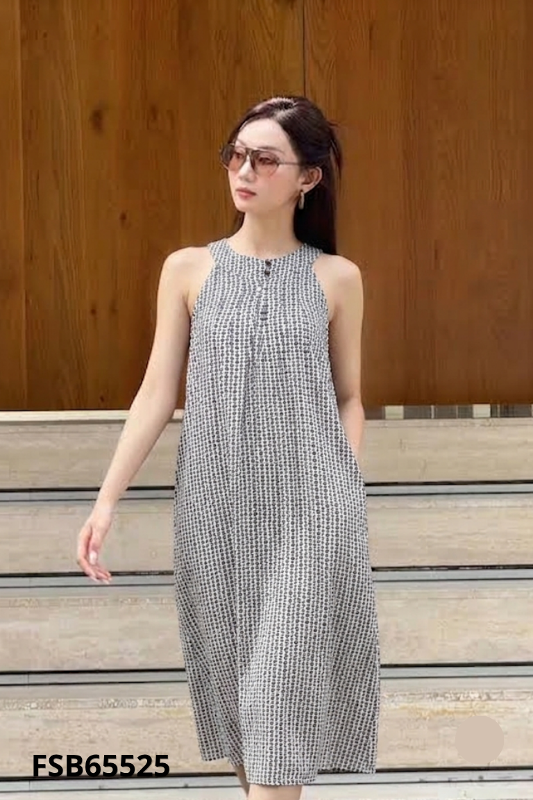 Váy cổ yếm be họa tiết đen