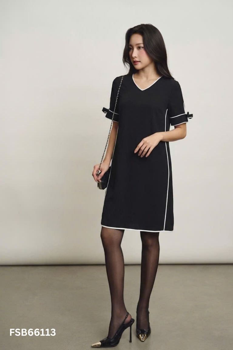 Váy 92 WEAR đen sọc trắng