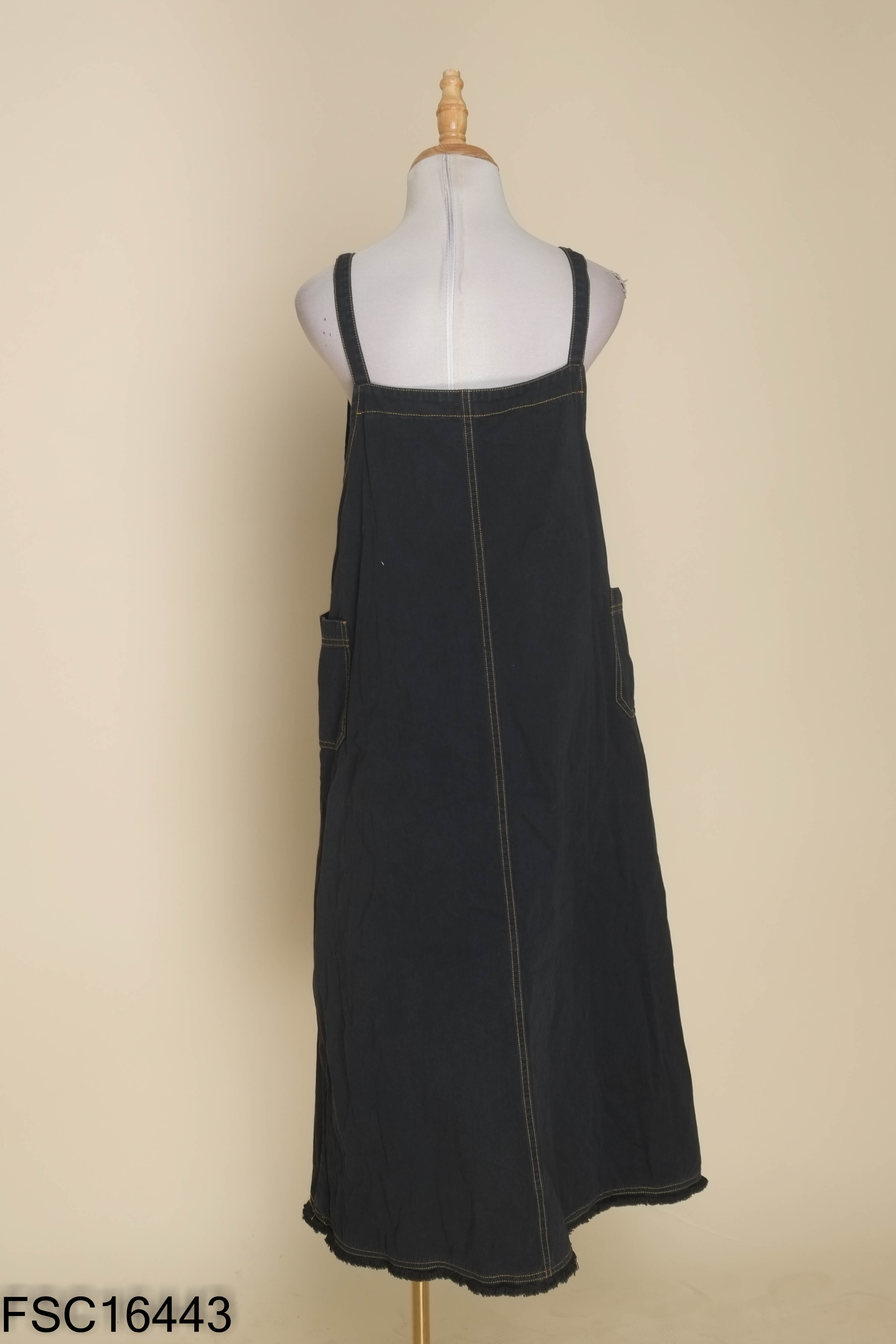 Váy yếm bò đen MISS LINENE