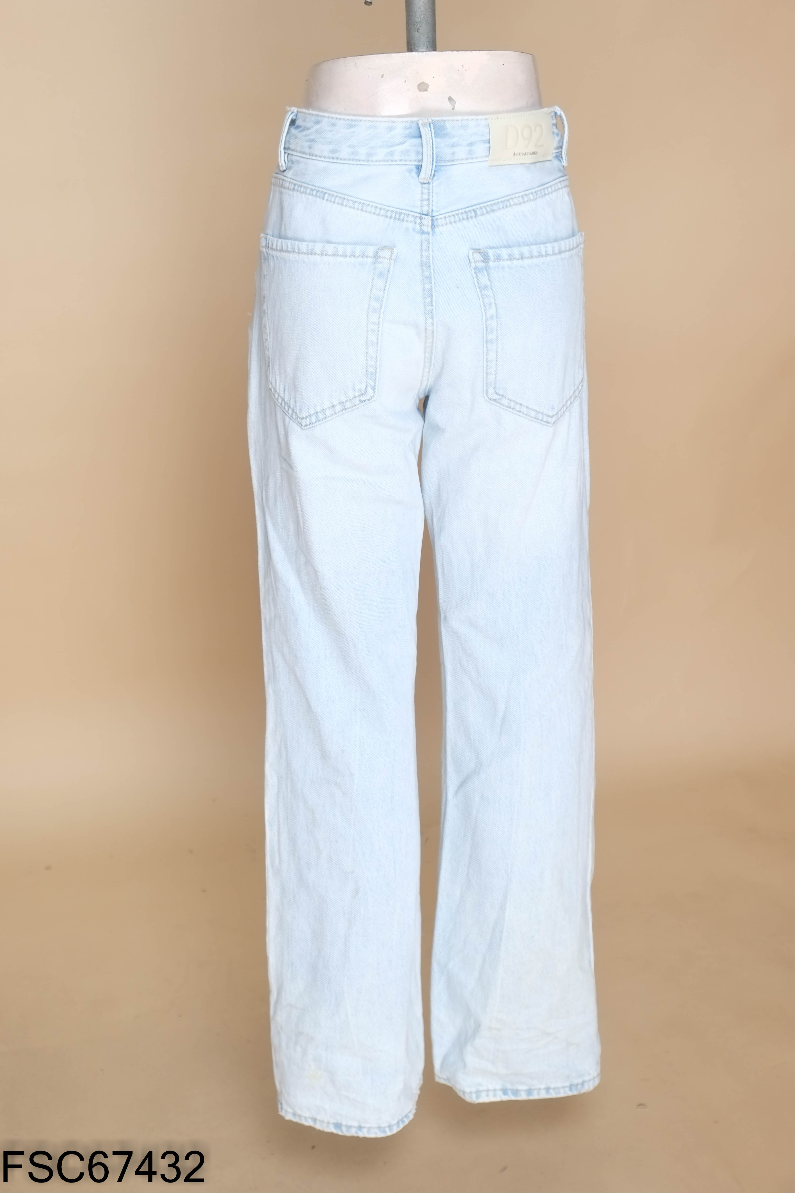 Quần jeans STRADIVARIUS xanh ố nhẹ