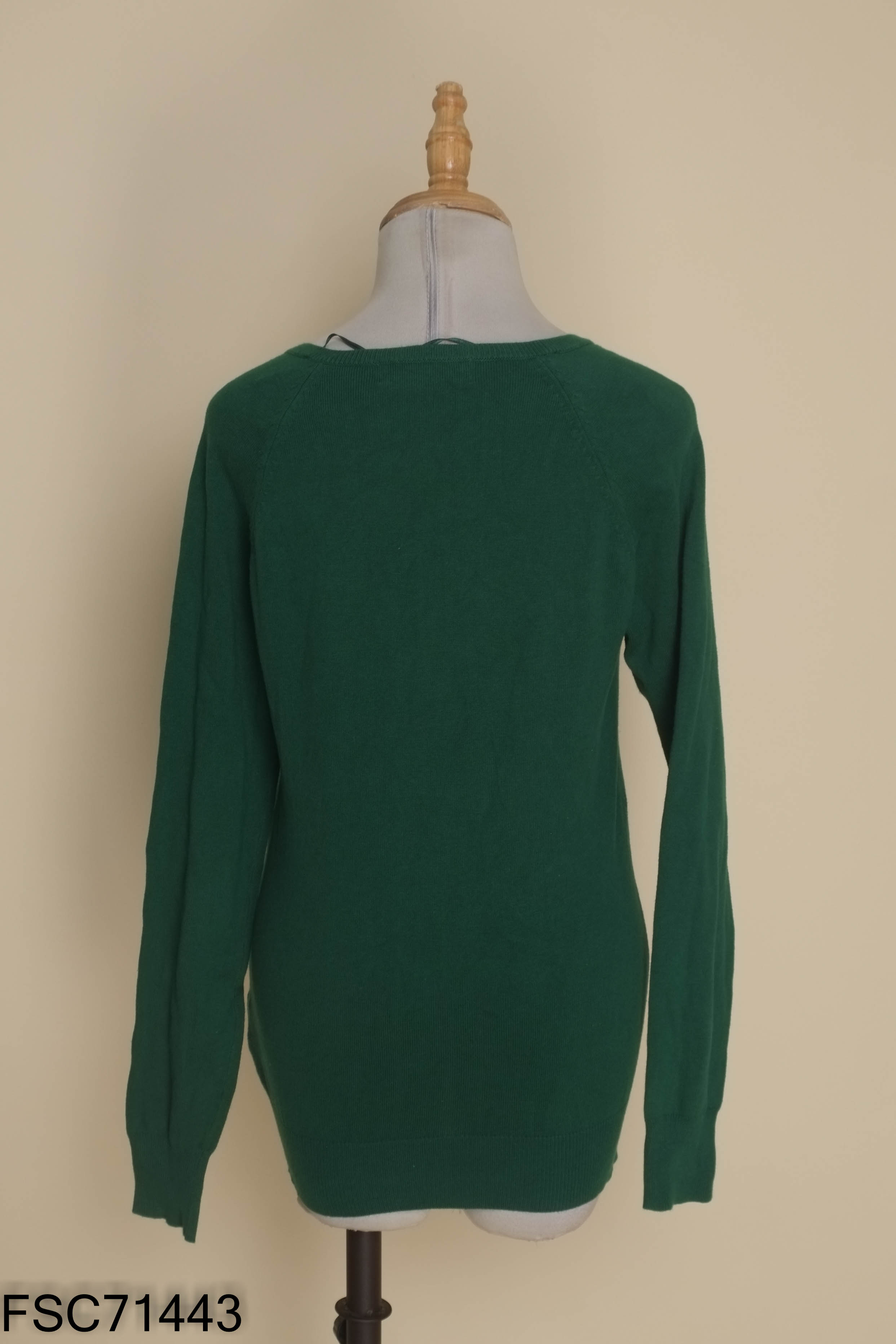 Áo len xanh ZARA cổ tim