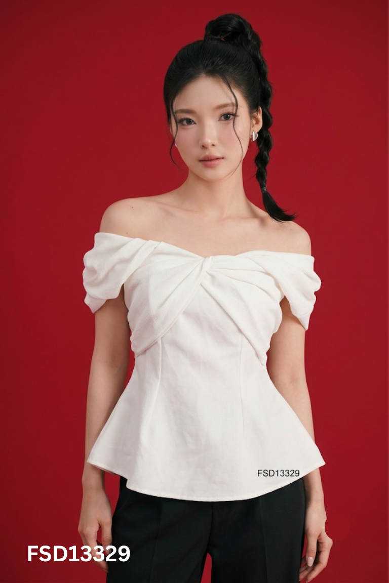Áo kiểu trắng