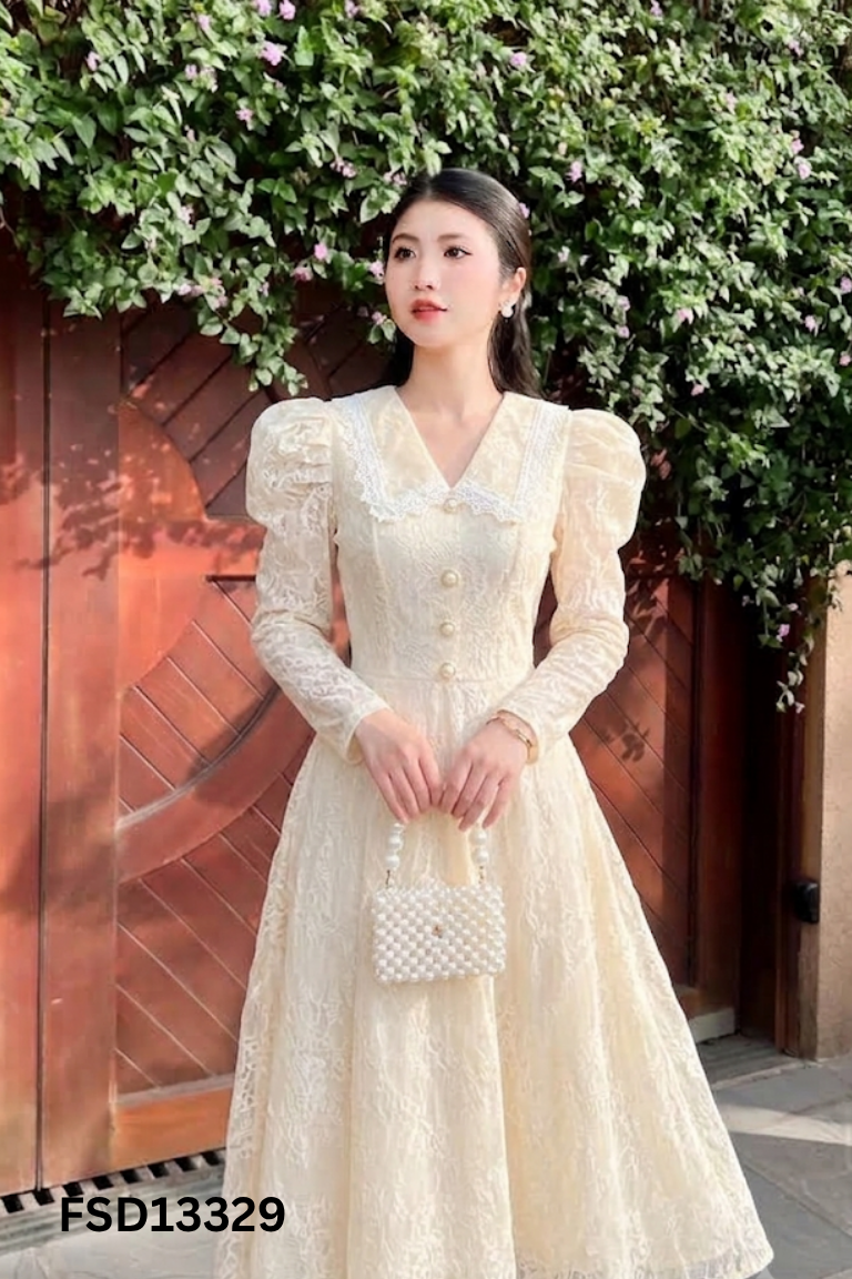 Váy ren be phối trắng