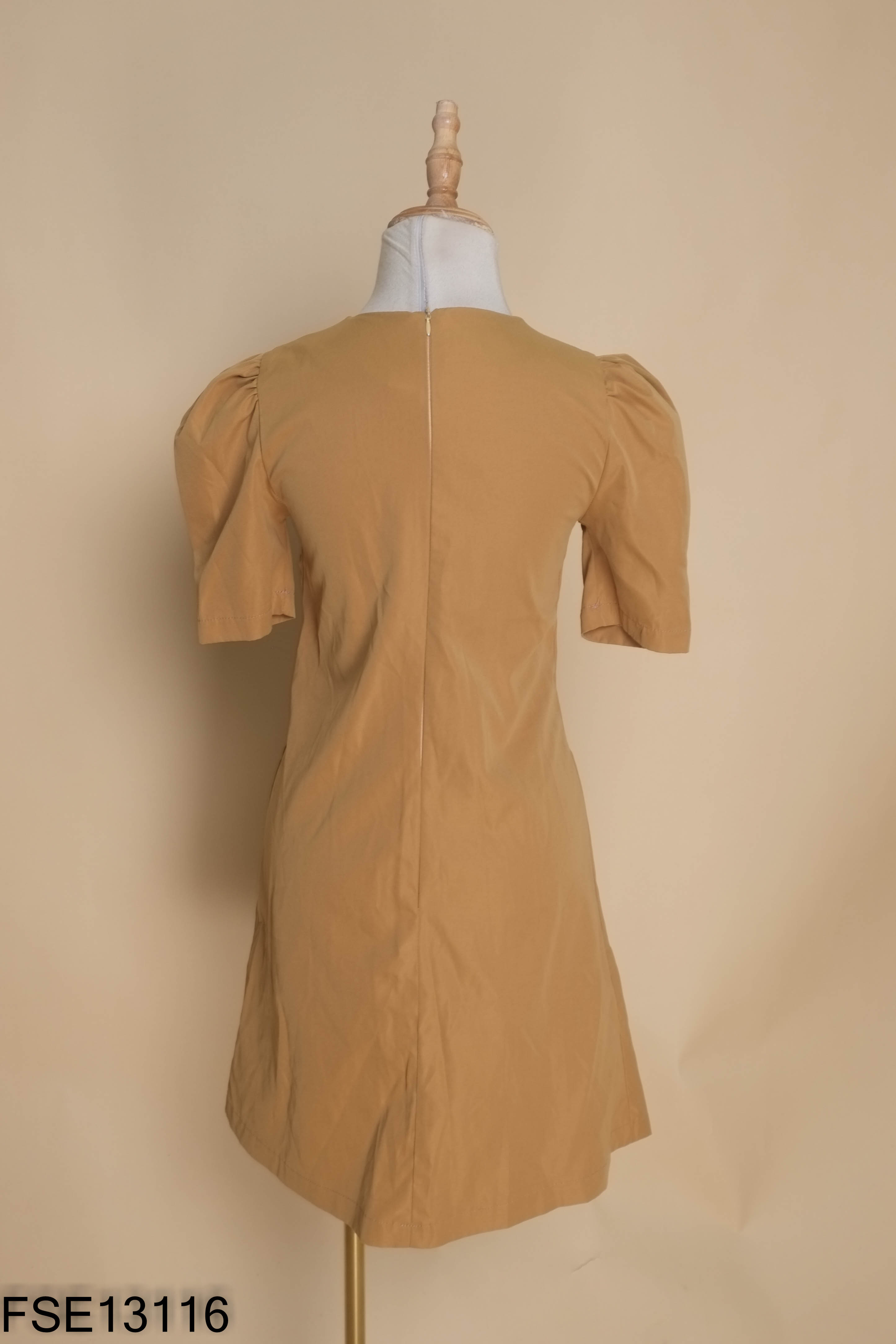 Váy REDSHOP nâu cổ be